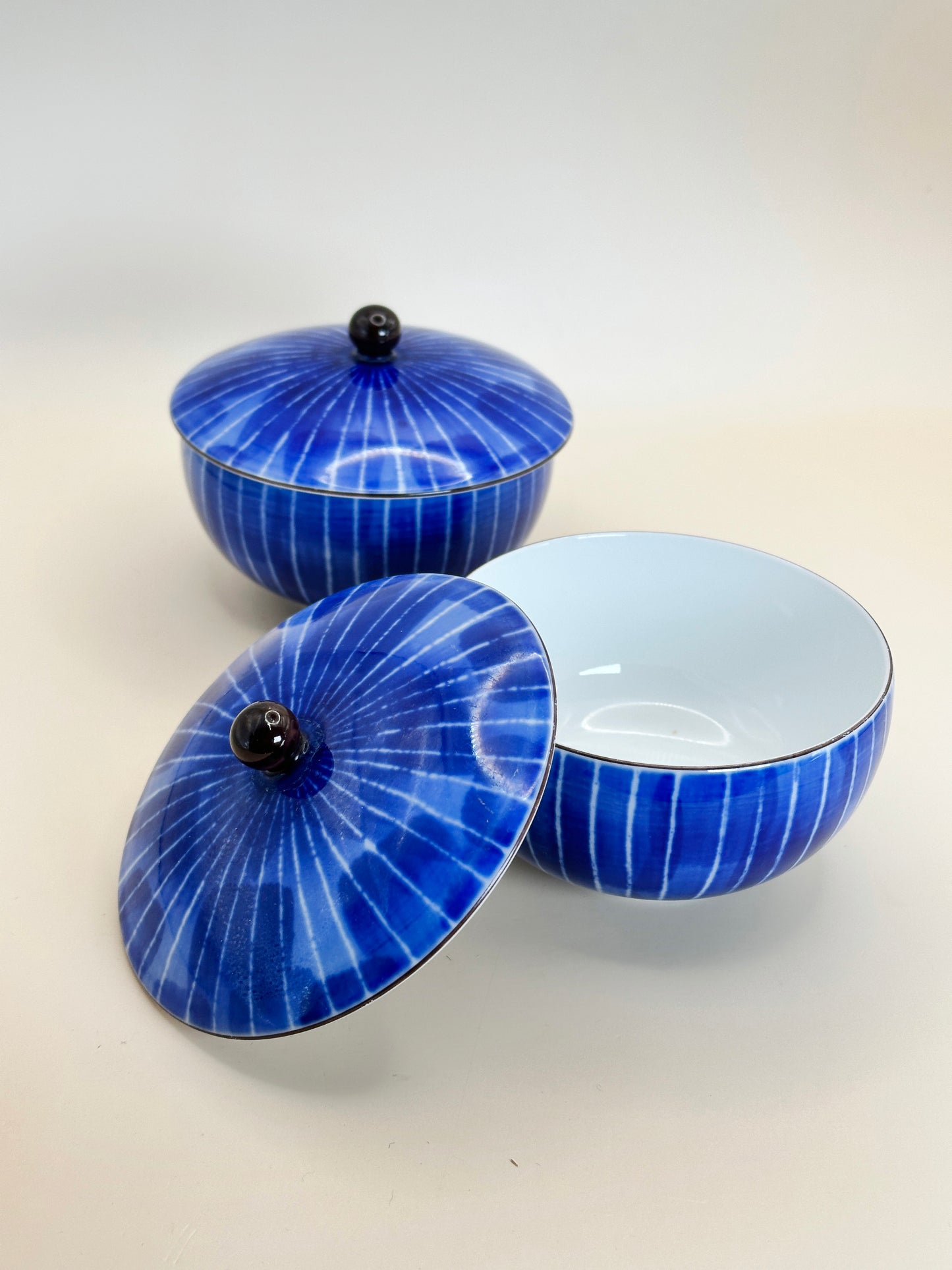 TB65 - Lidded teacups by Fukagawa Seiji 深川製磁