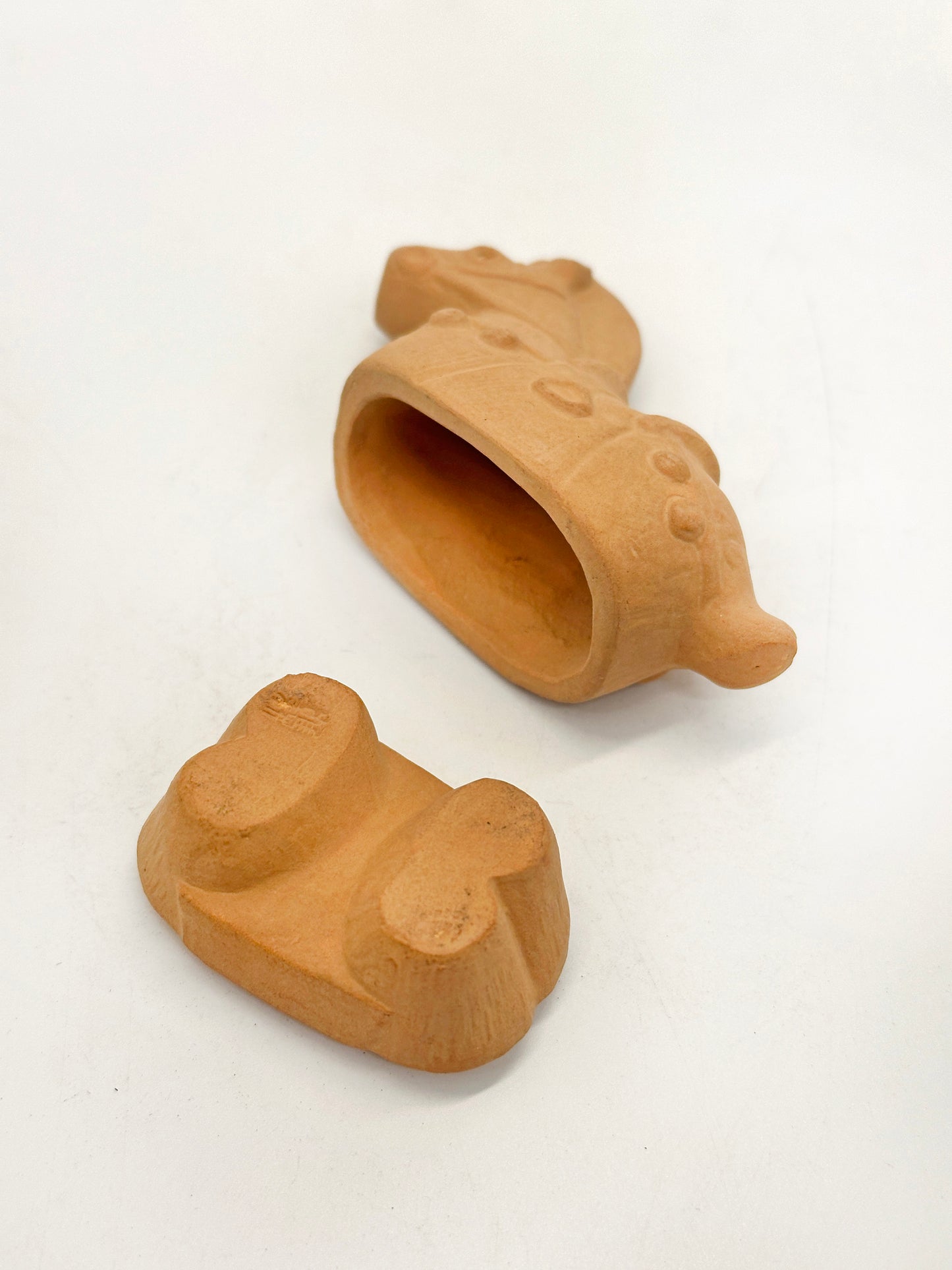 TB213 - Kogo Box of horse haniwa 埴輪