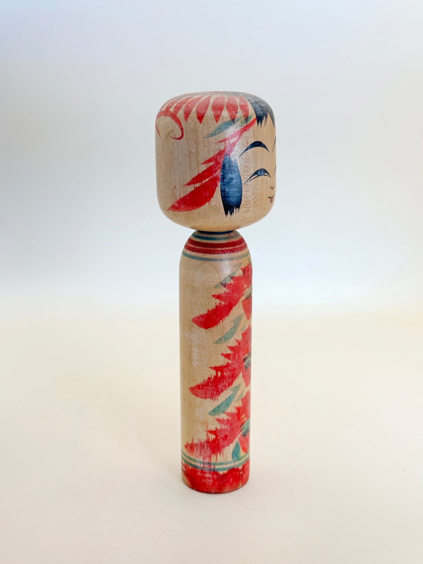K15087 - Traditional Togatta kokeshi by Fumio Sato 佐藤文男