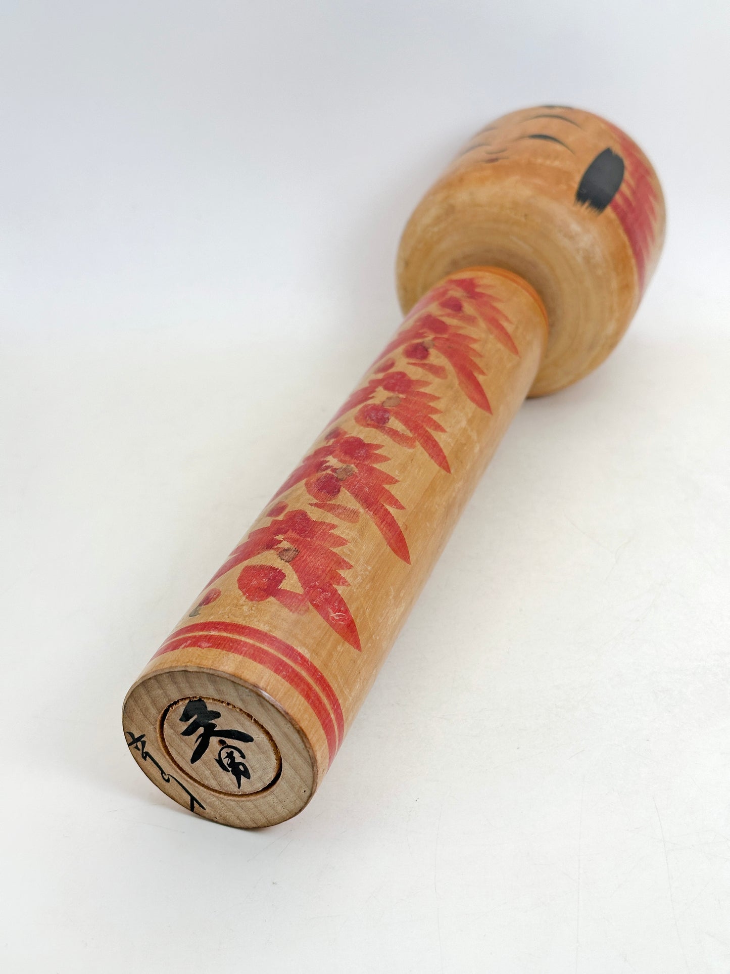 K30062 - Traditional Togatta kokeshi by Fumio Sato 佐藤文男