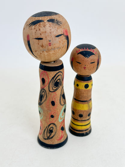 K10246 - Sosaku Kokeshi pair from Hanamaki 花巻