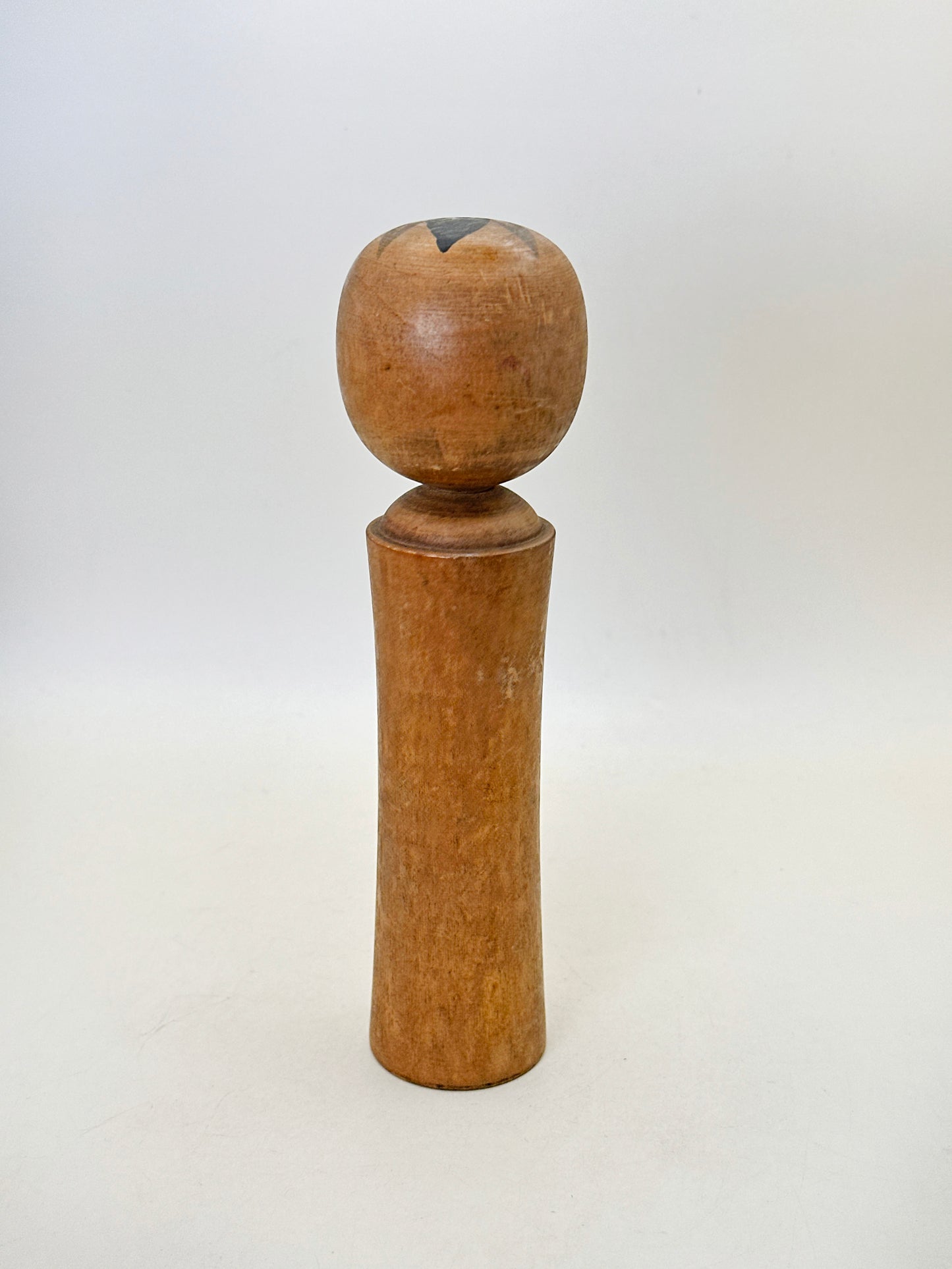 K18143 - Naruko Kokeshi  by Seiji Okazaki 岡崎斉司