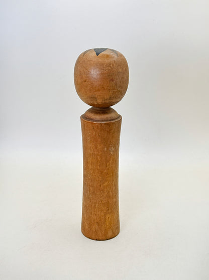 K18143 - Naruko Kokeshi  by Seiji Okazaki 岡崎斉司