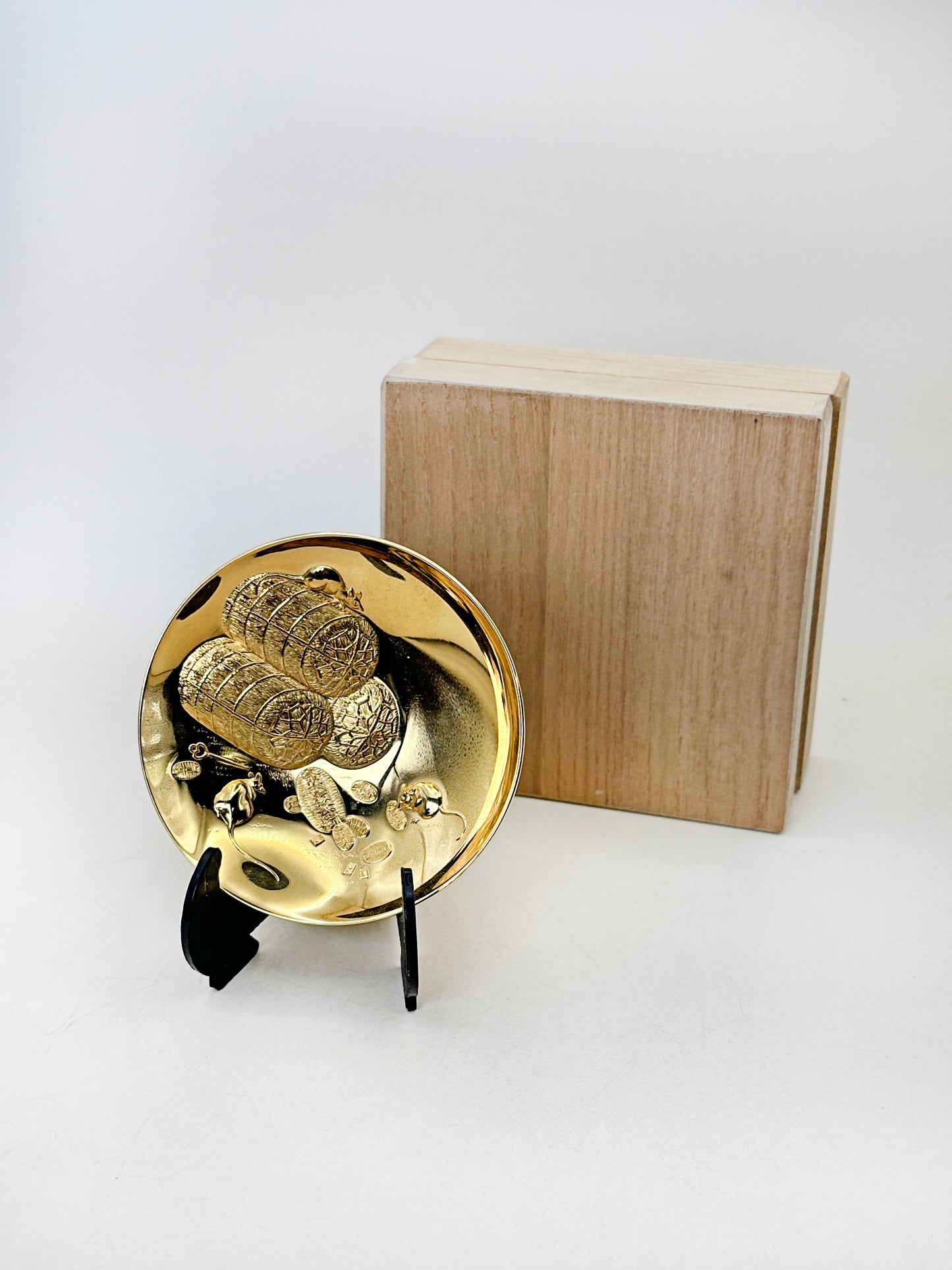 TB229 - Copa ceremonial Kinpai con baño de oro 24K 金盃