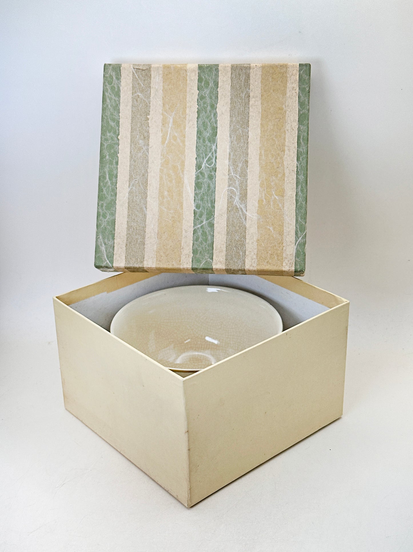 TC81 - Cuenco de matcha Chawan de Kyō-yaki 京焼