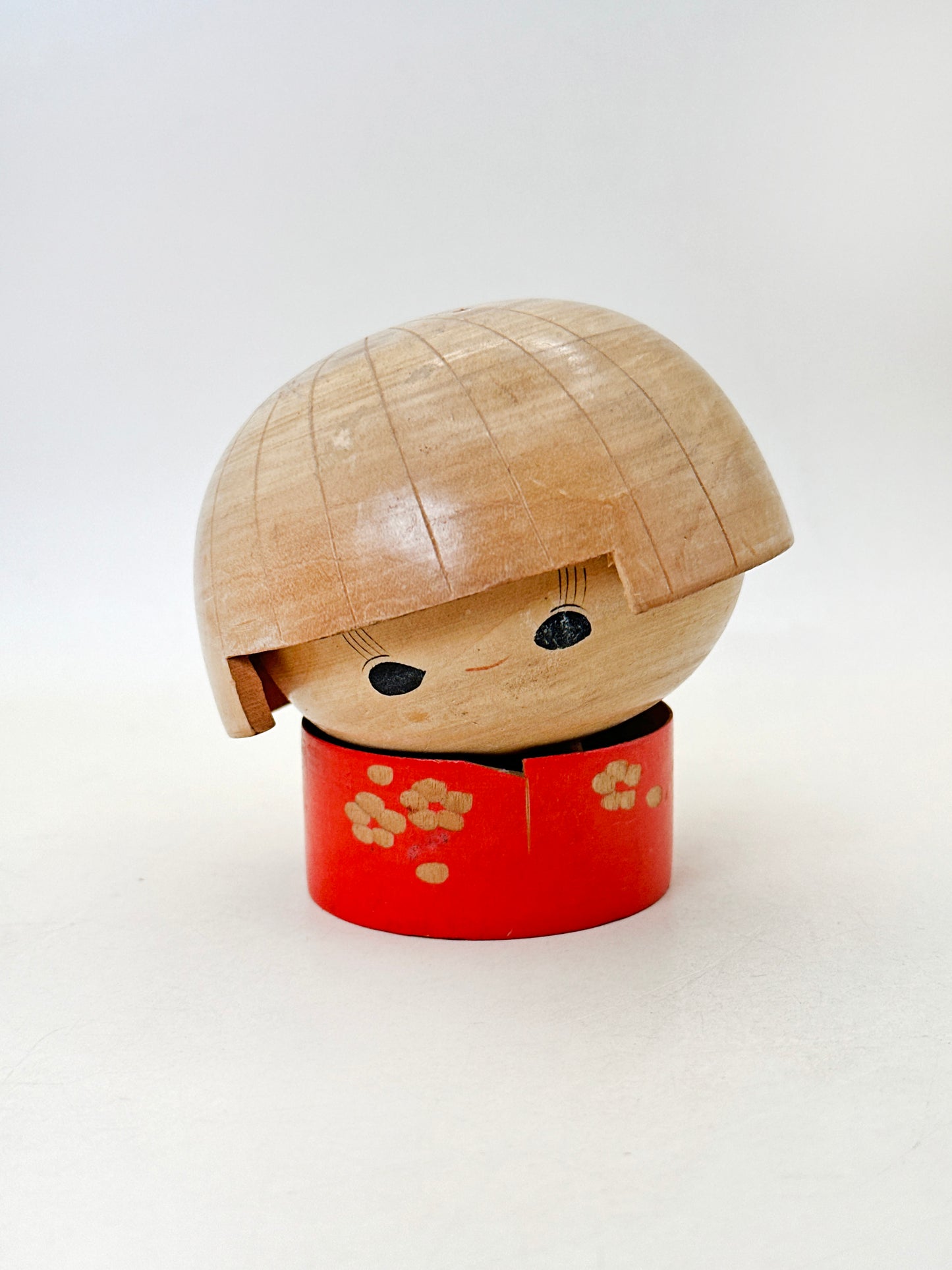 K10201 - Sosaku Peko-chan Kokeshi by Shiun 子雲