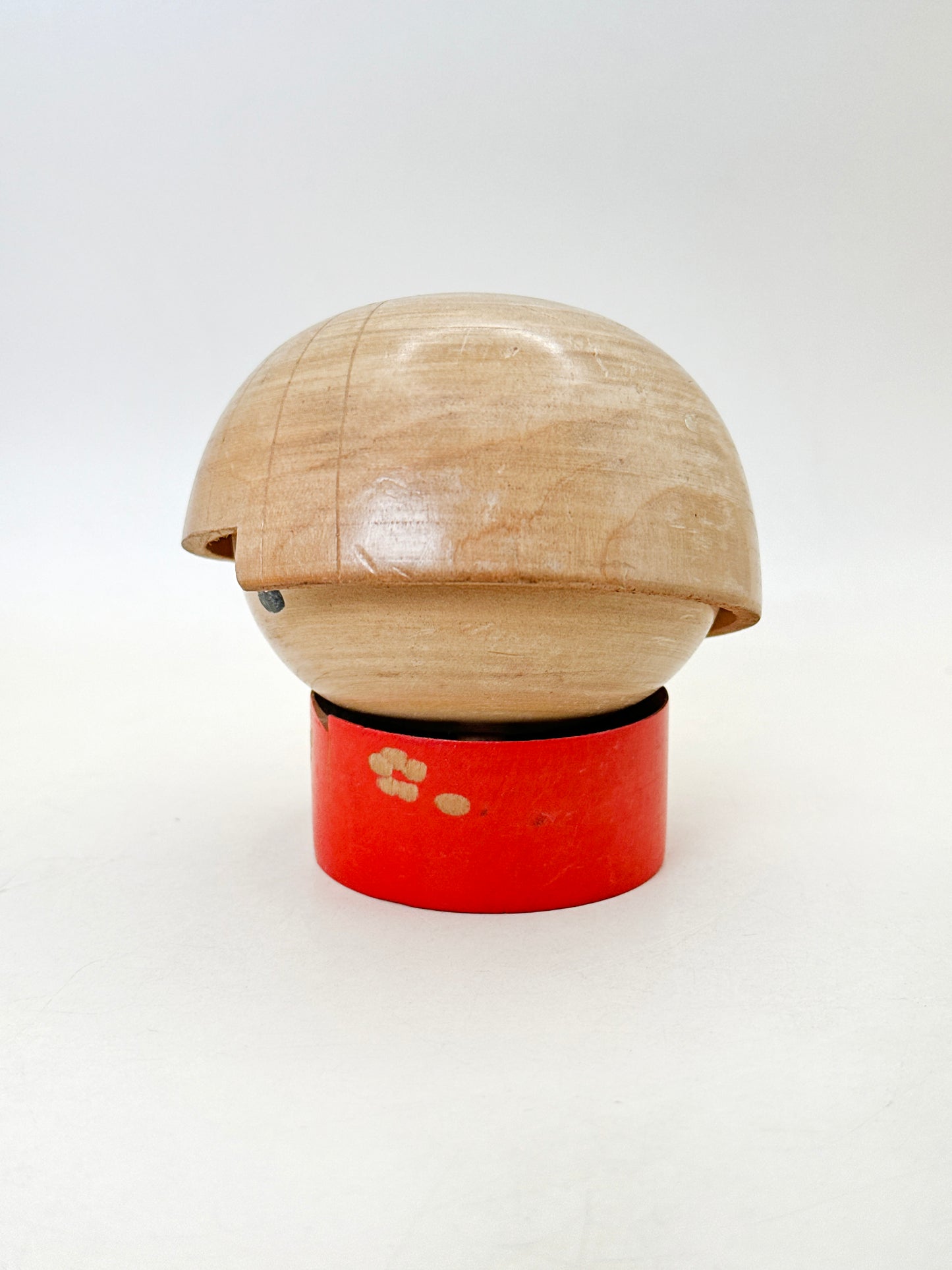 K10201 - Sosaku Peko-chan Kokeshi by Shiun 子雲