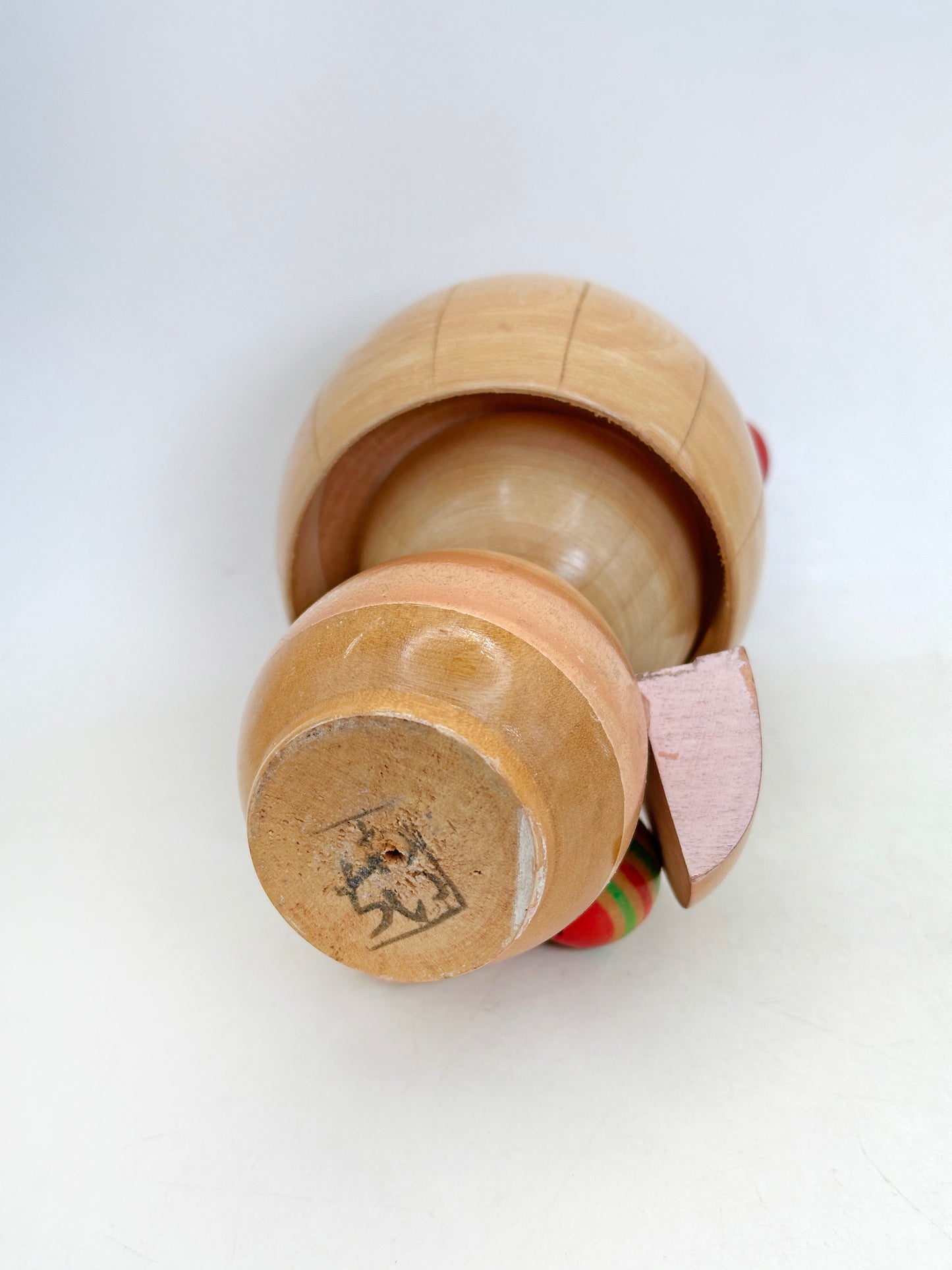 K15164 - Sosaku kokeshi by Waichi Ishida 石田和市