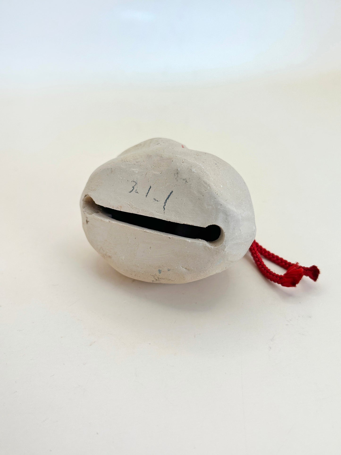 CB095 - Vintage Japanese Clay Cow Bell Dorei