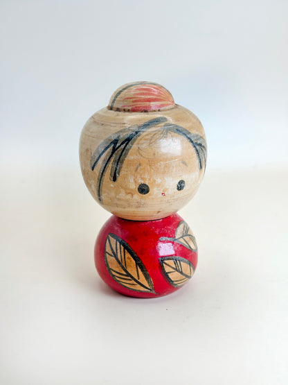 K10151 - Sosaku Kokeshi - Red Leaves 赤い葉