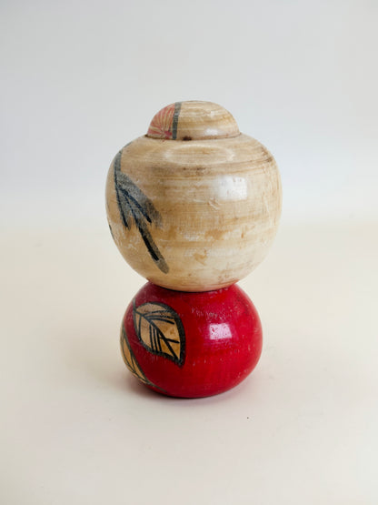 K10151 - Sosaku Kokeshi - Red Leaves 赤い葉