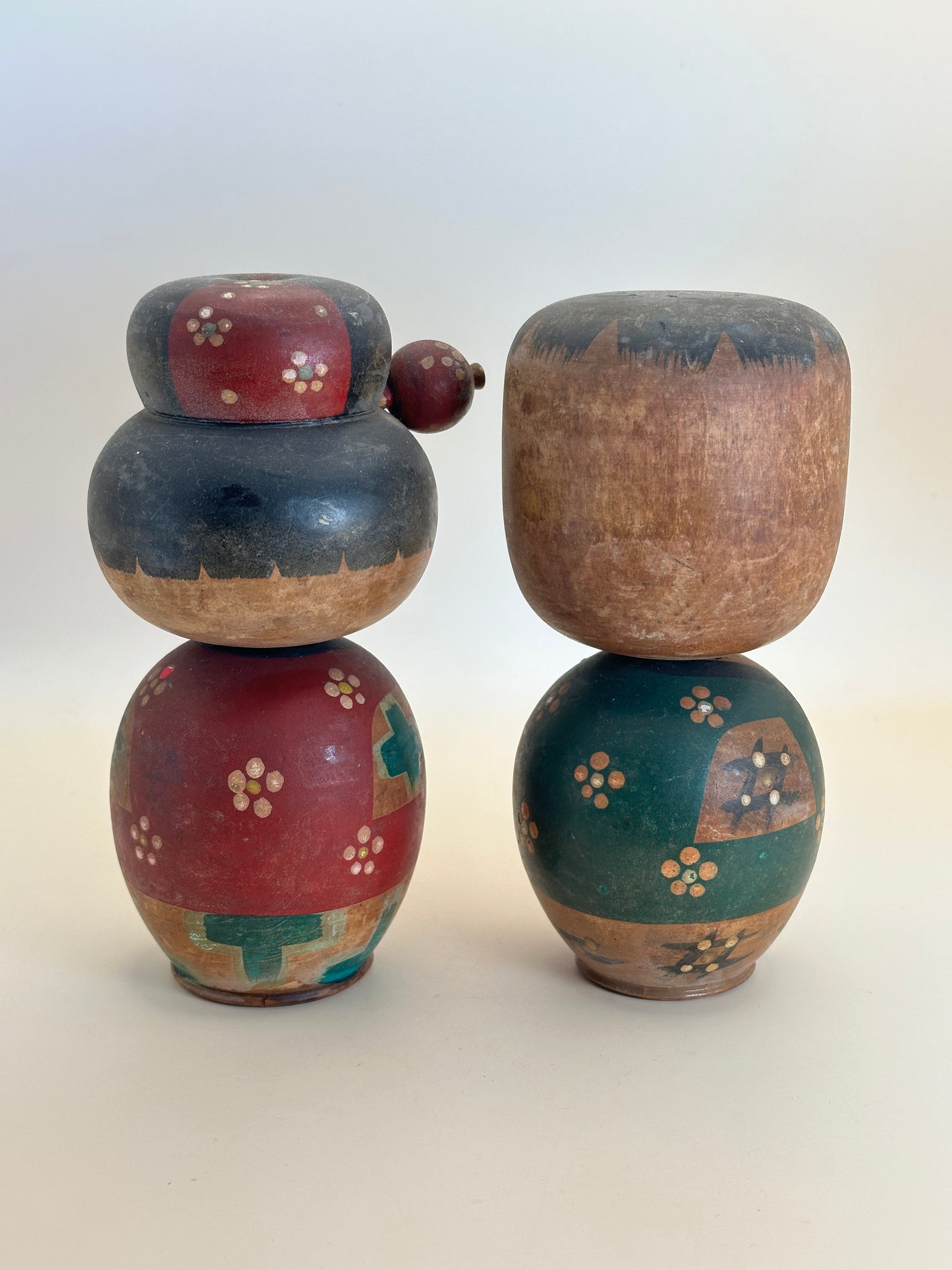 K15093 - Pareja de Kokeshi Donko Gagō Onsen 峨々温泉