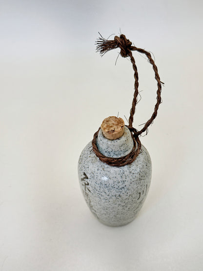 FT394 - Hida Omiyage mini tokkuri 徳利