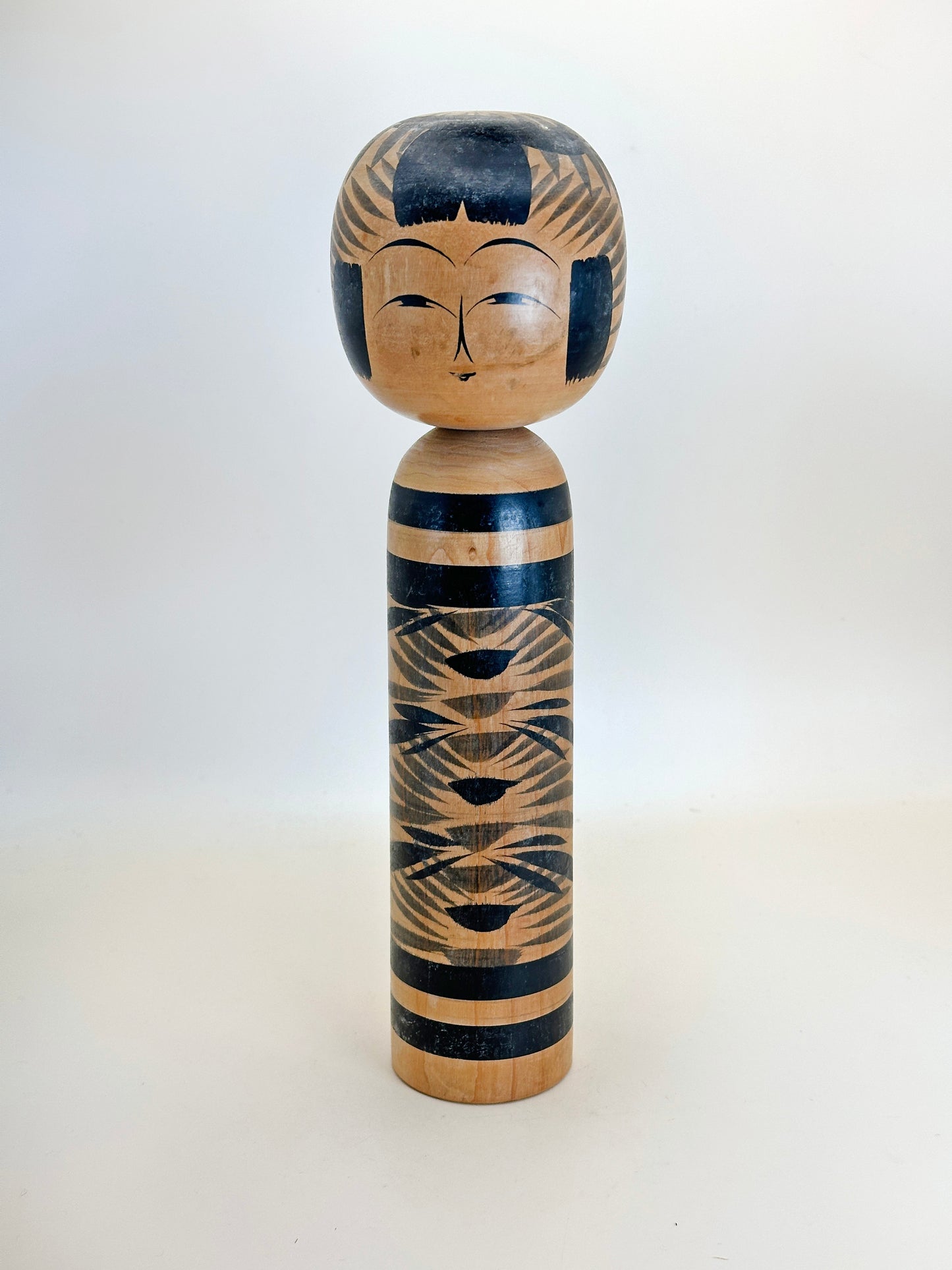 K25067 - Traditional Togatta Kokeshi by Takeji Yamao 山尾武治