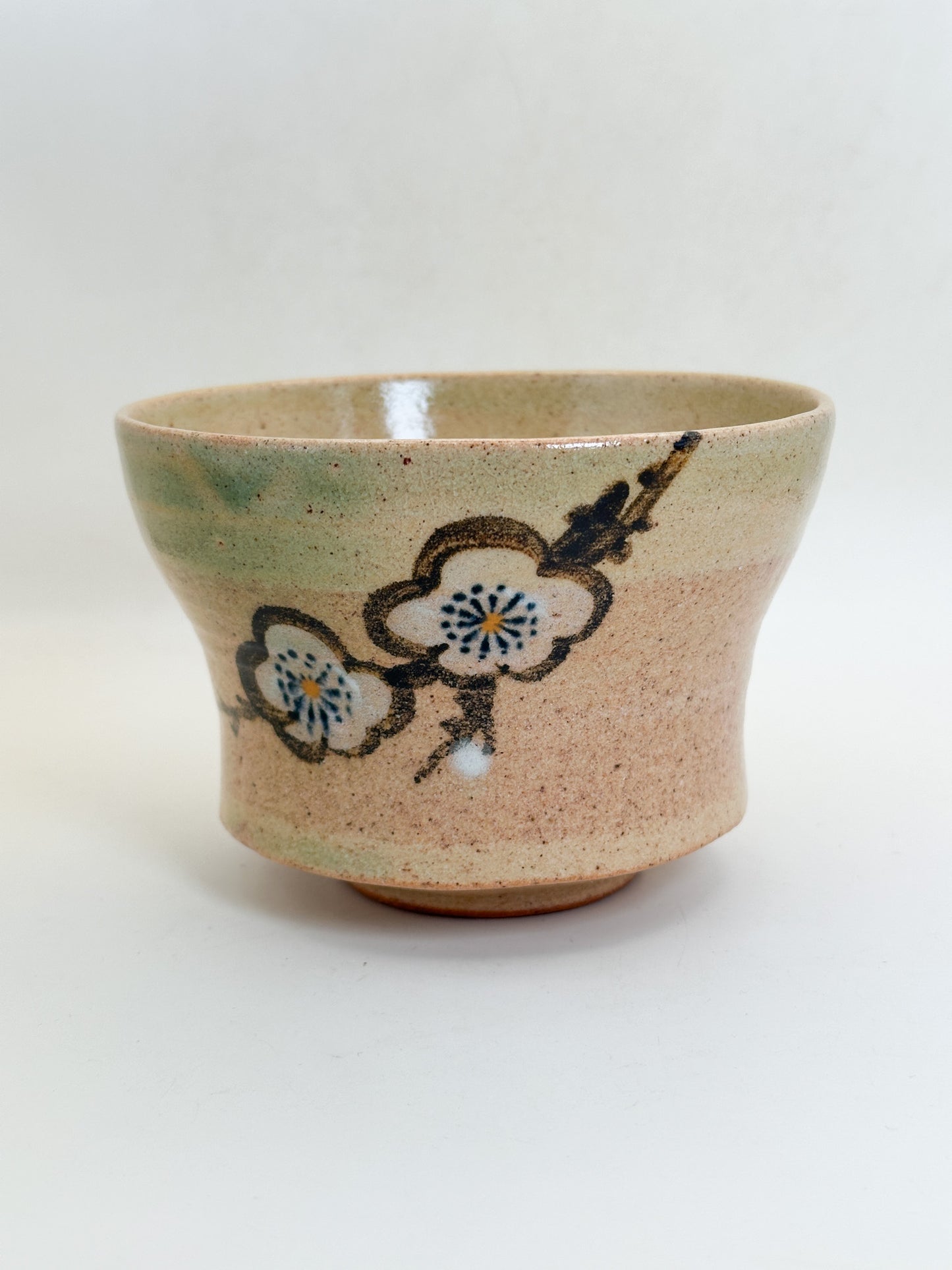 TC125 -  Mino-yaki chawan by Soga Hakuan 曽我伯庵