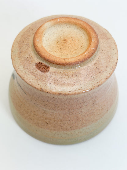 TC125 -  Mino-yaki chawan by Soga Hakuan 曽我伯庵