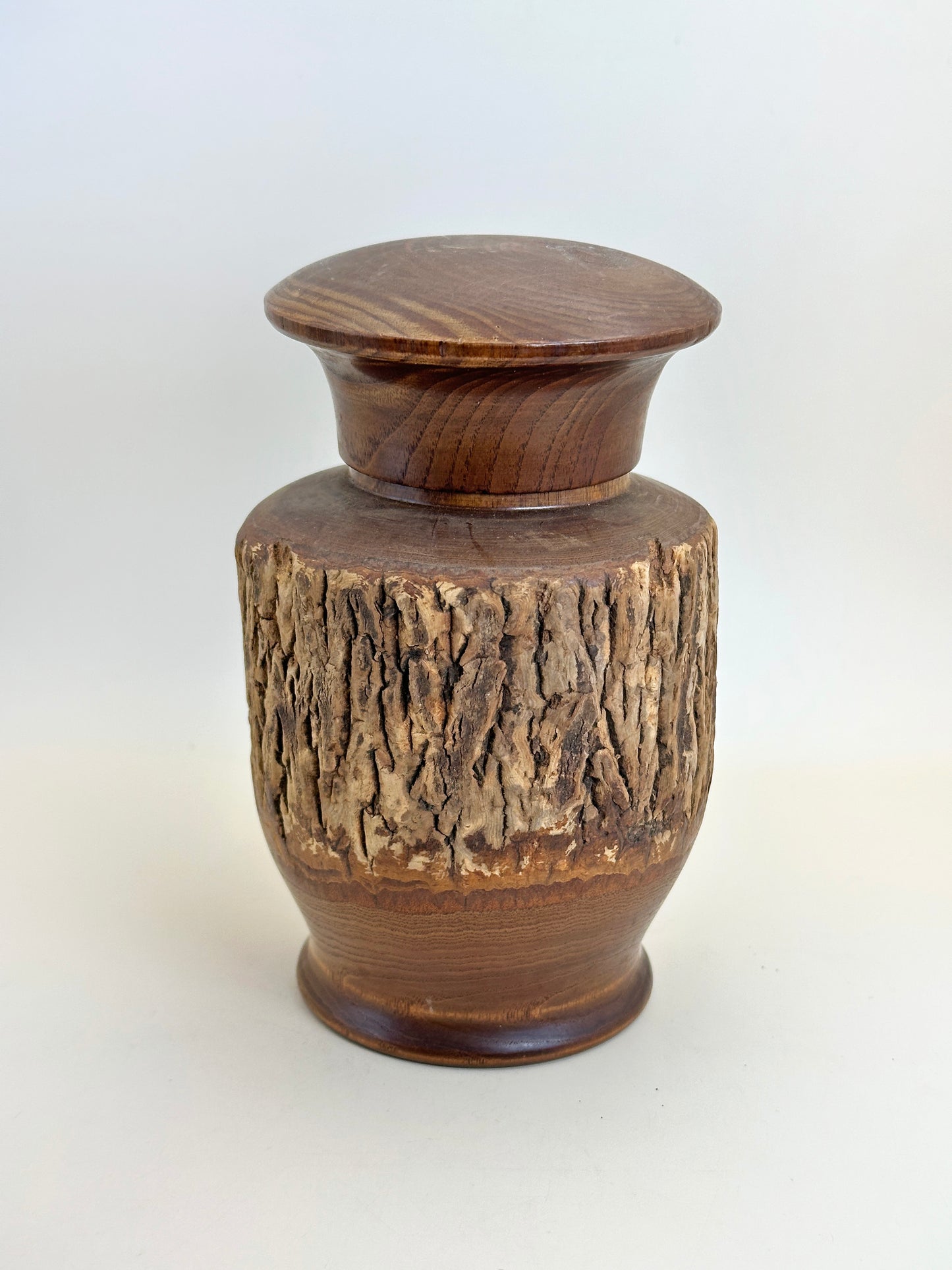 TB94 - Itto-bori Paulownia Wood Tea Caddy 一刀彫 茶筒