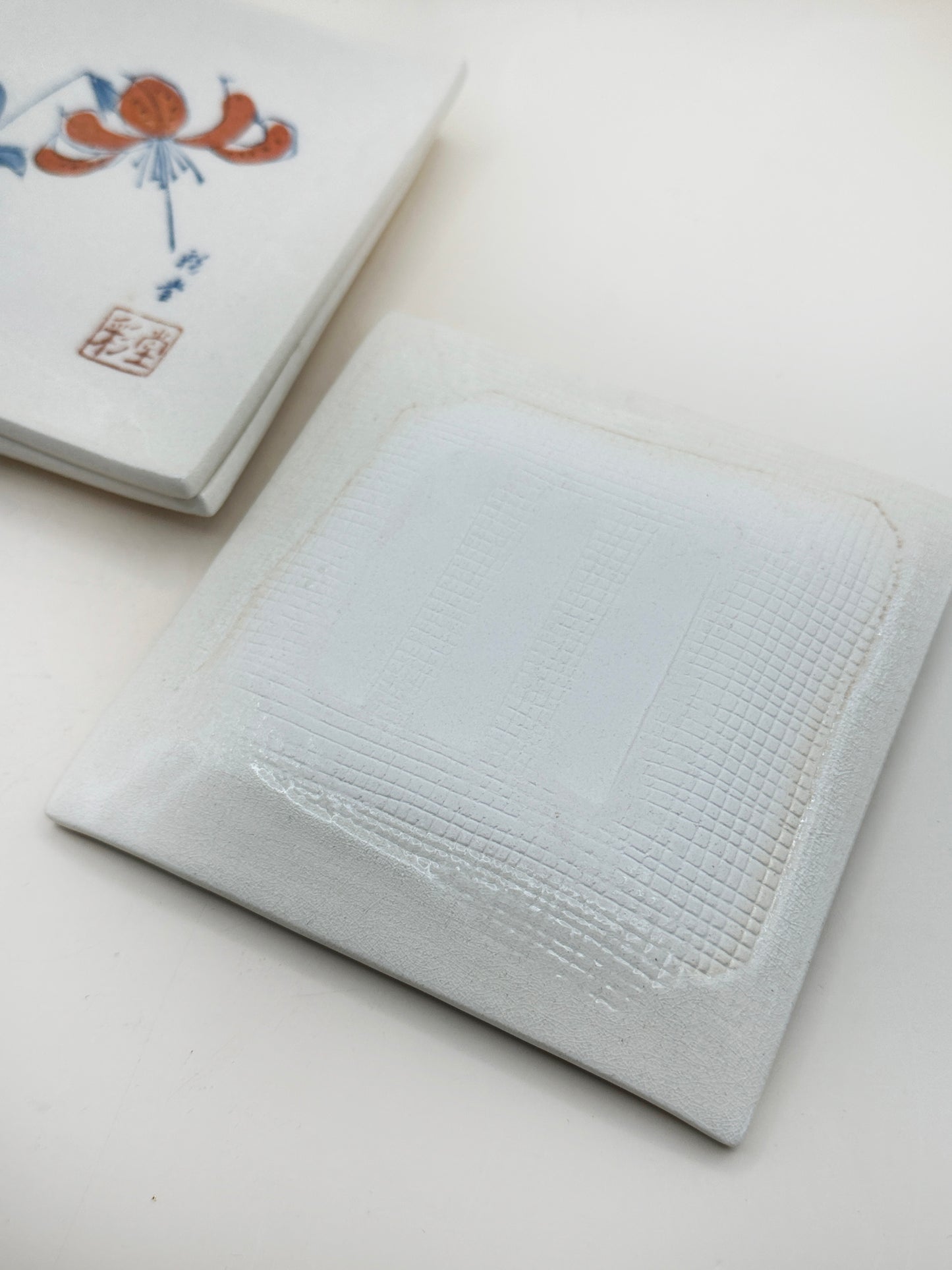 TB110 - Set of Akazu-yaki Small Plates 赤津焼