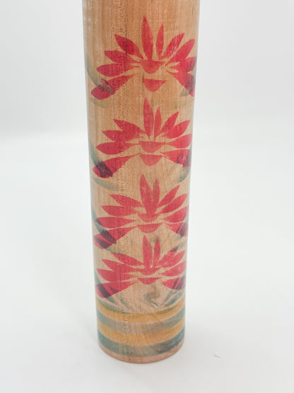 K35037 - Togatta Kokeshi by Kikuji Sato 佐藤菊治