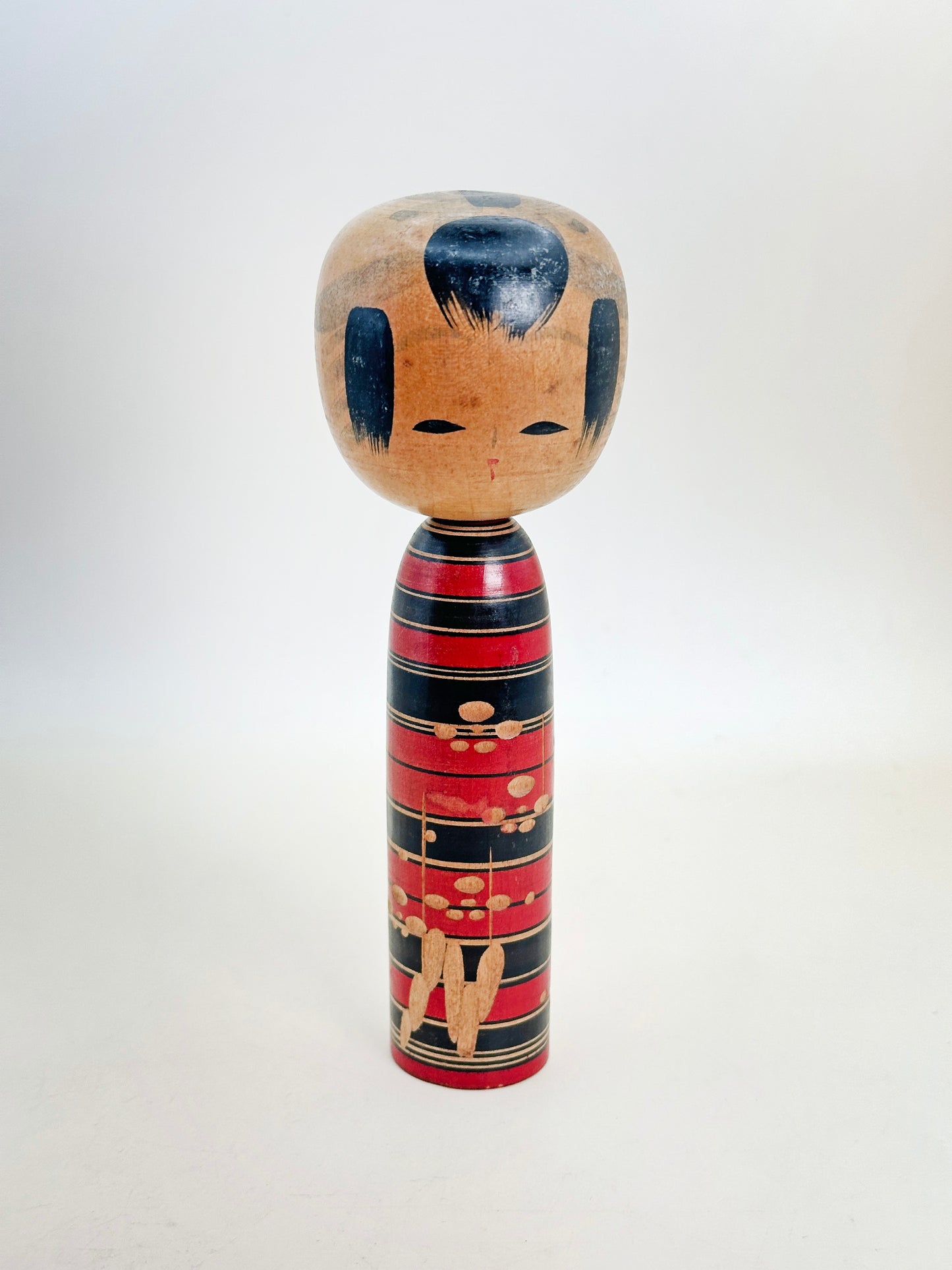 K15100 - Shingata Kokeshi by Shōichi 莊一