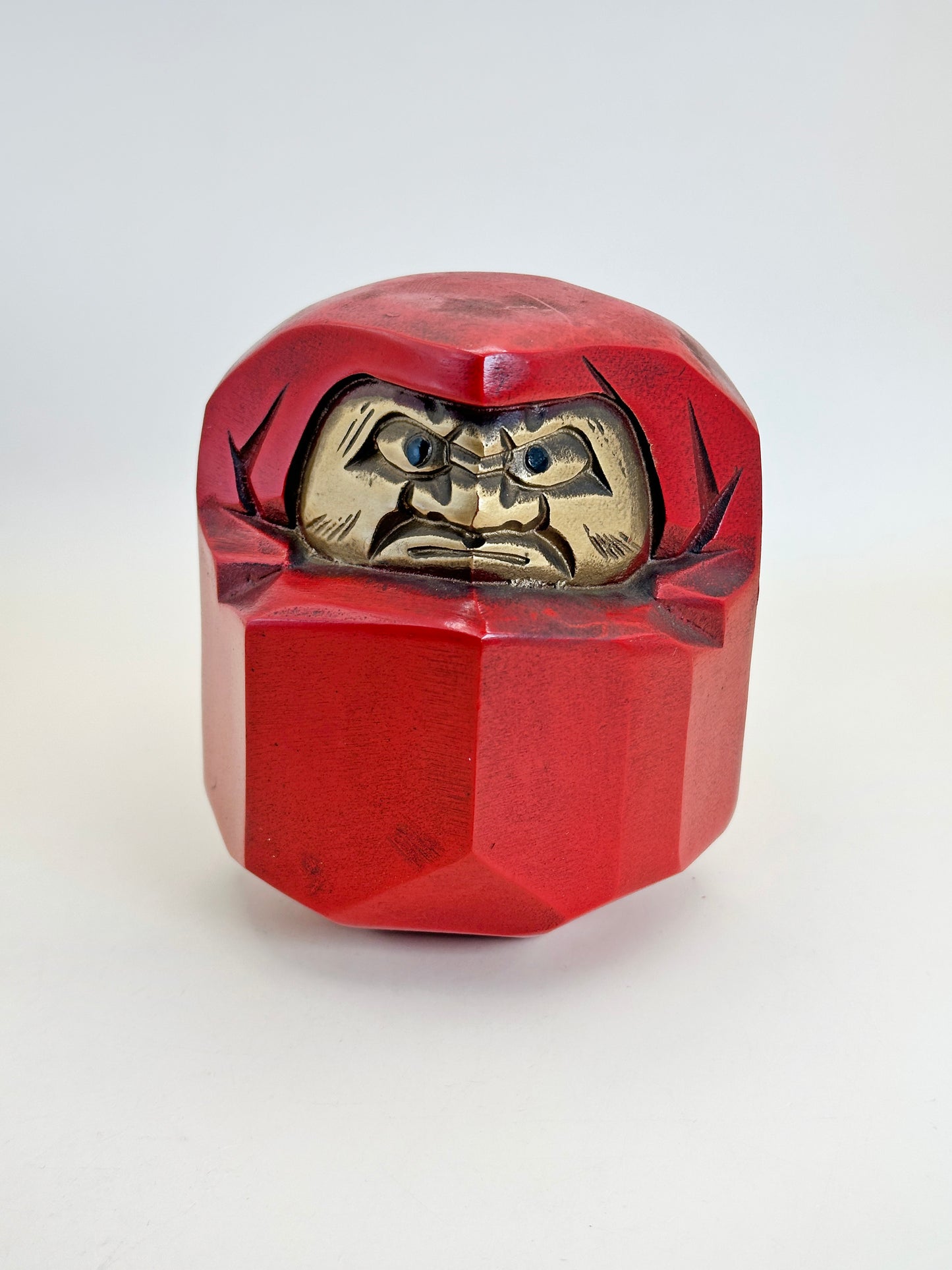 FT255 - Cast Iron Daruma by Zuihō 瑞峰