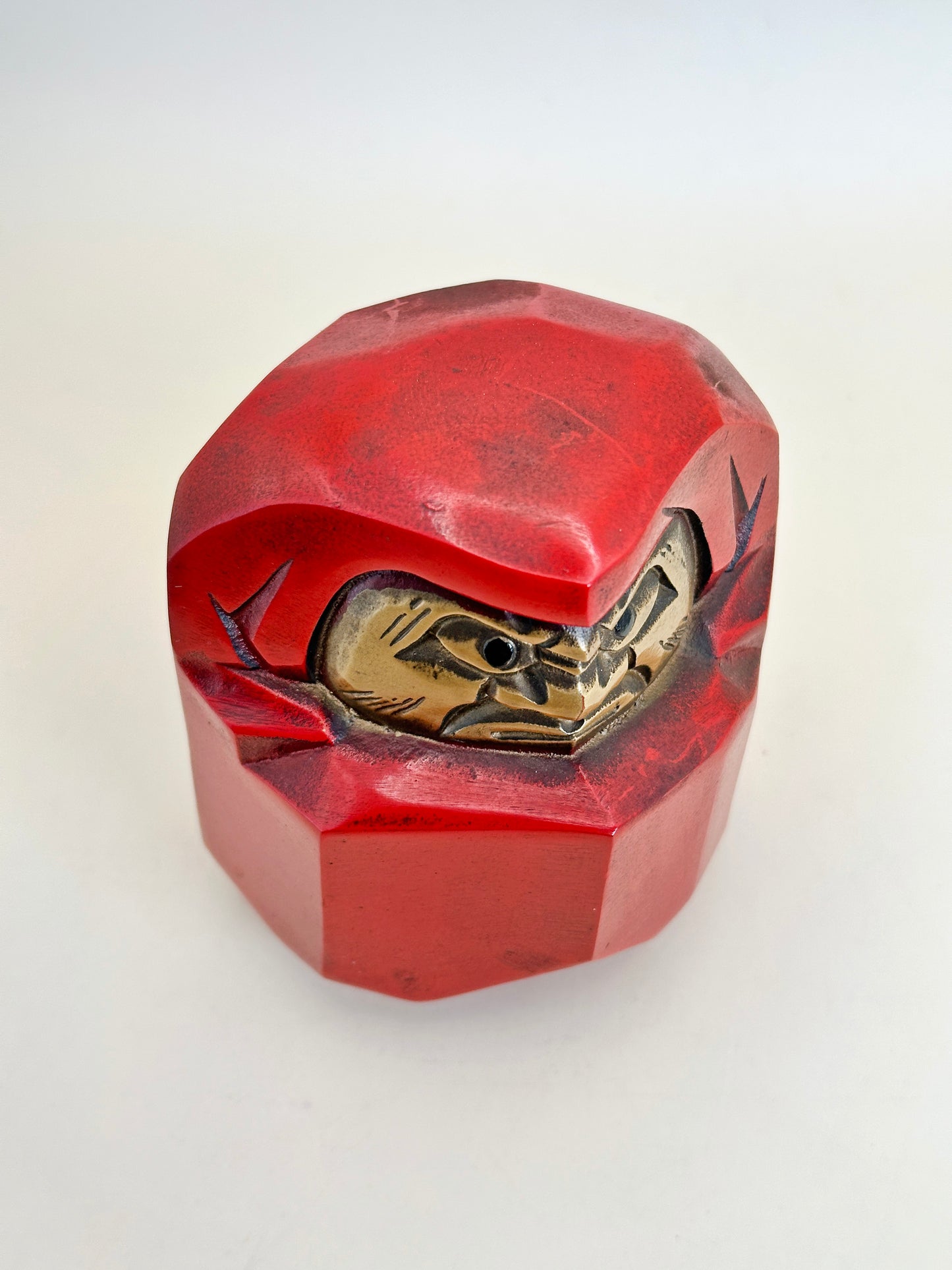 FT255 - Cast Iron Daruma by Zuihō 瑞峰