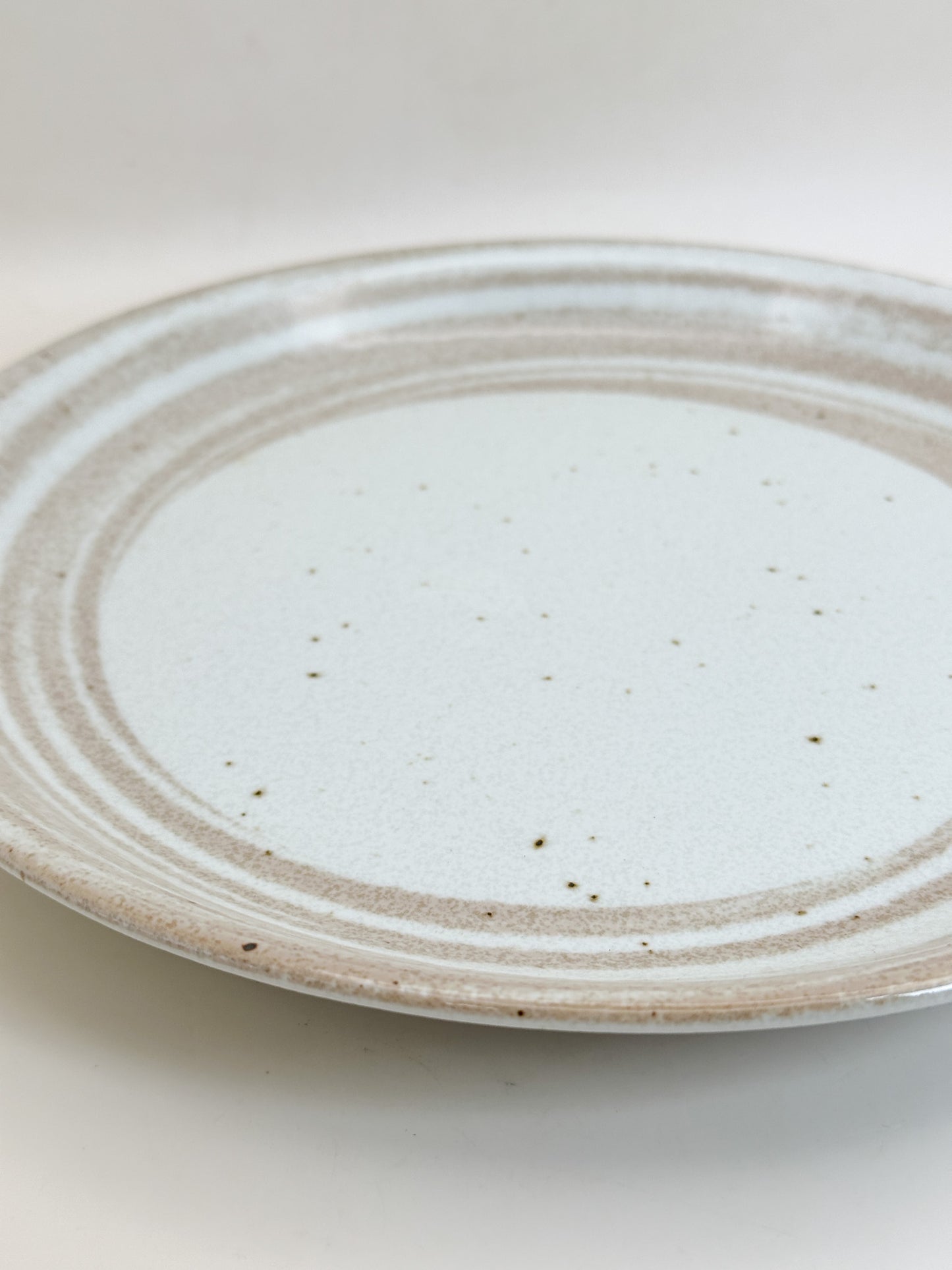 TB369 - Hakeme serving plate by Tachikichi たち吉