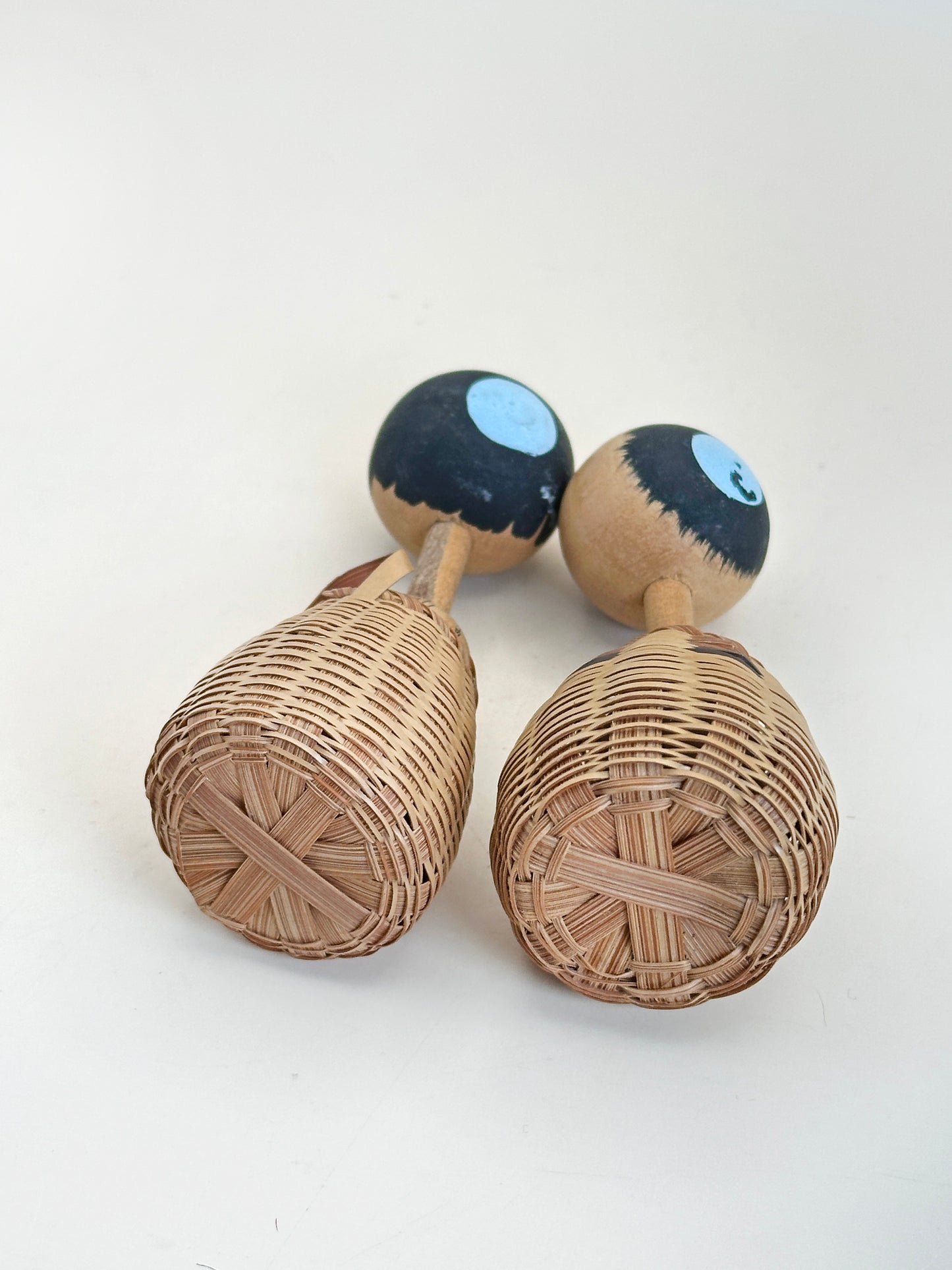 K10196 - Omiyage kokeshi of Izumeko いづめこ