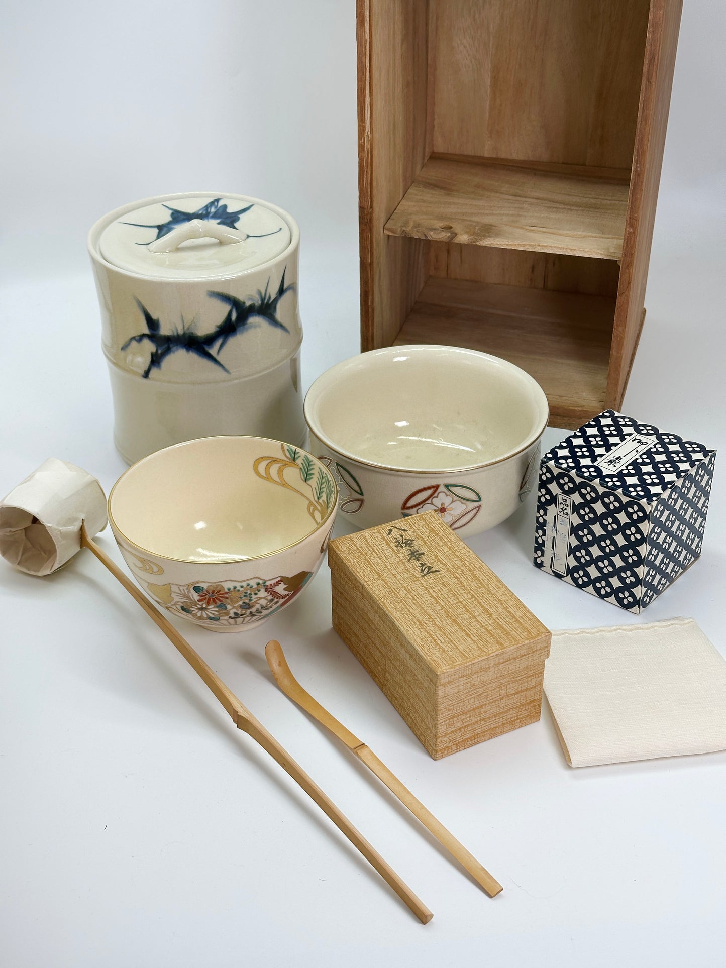 TC129 - Japanese Matcha Tea Ceremony Set – 茶箱 (Chabako) Complete Tea Utensil Set