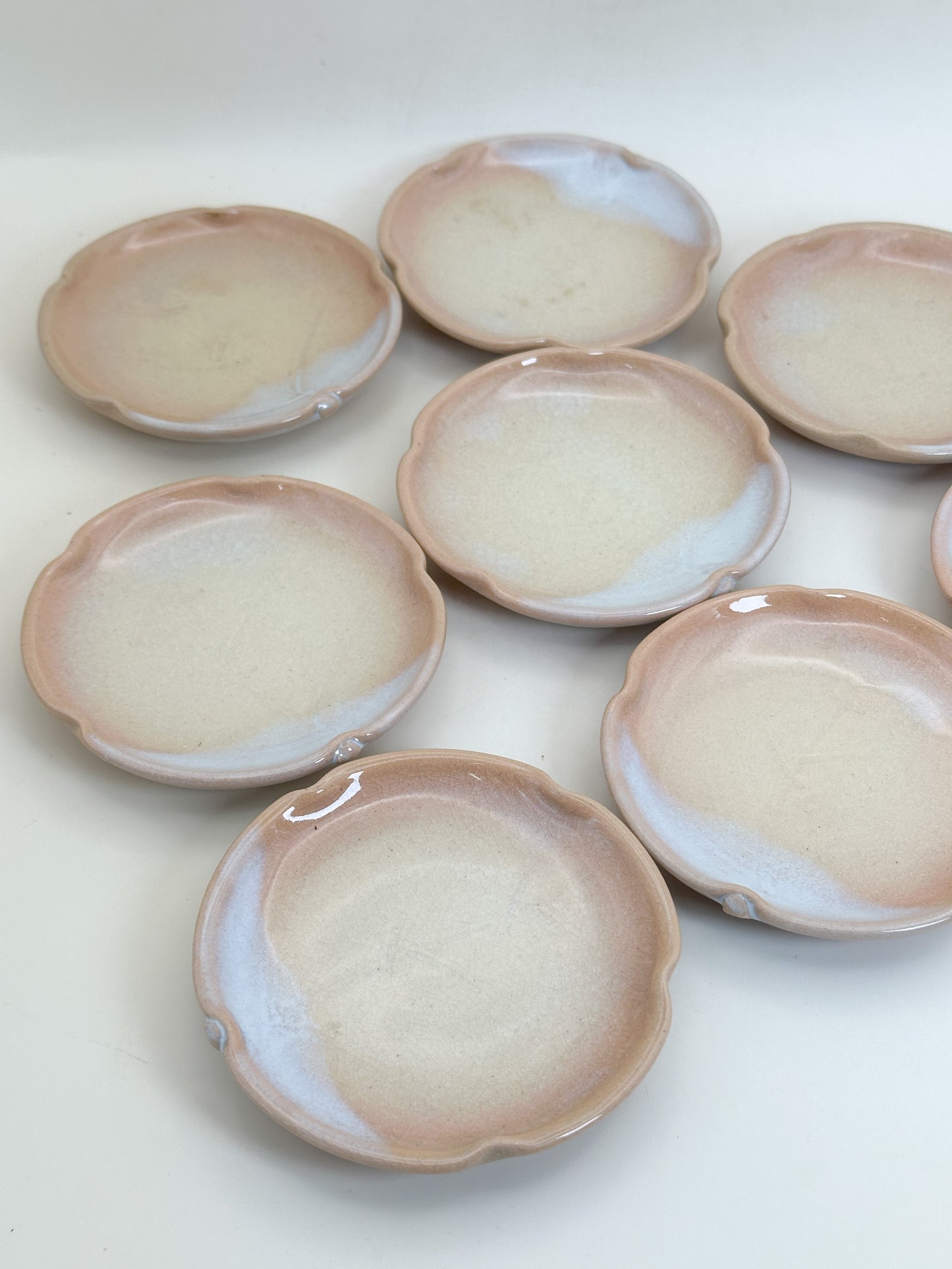 TB373 - Hagi-yaki plates by Tenpōzan 天鵬山