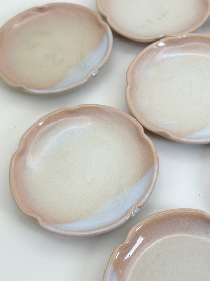 TB373 - Hagi-yaki plates by Tenpōzan 天鵬山