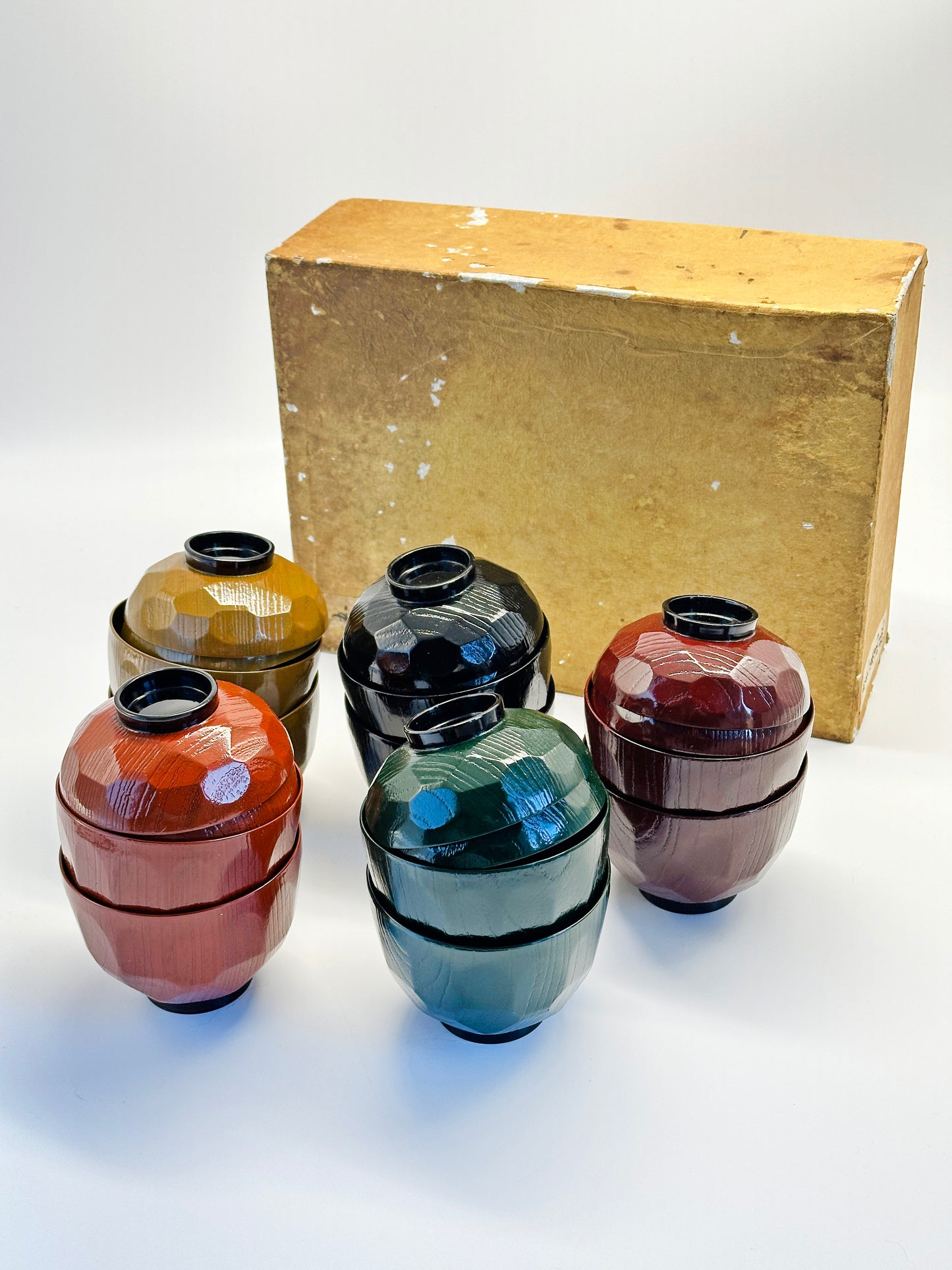 TB109 - Lacquered Japanese Soup Bowls with Lids 本漆塗り