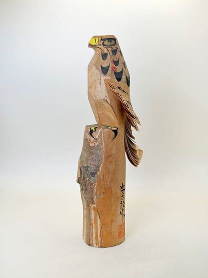 K25147 - Omiyage Sasano Ittōbori Hawk 笹野一刀彫 鷹