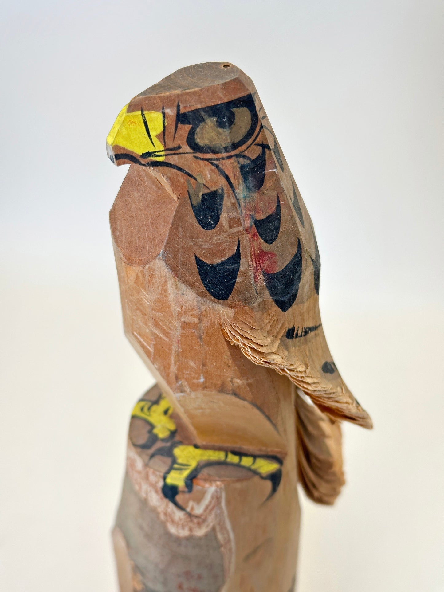 K25147 - Omiyage Sasano Ittōbori Hawk 笹野一刀彫 鷹