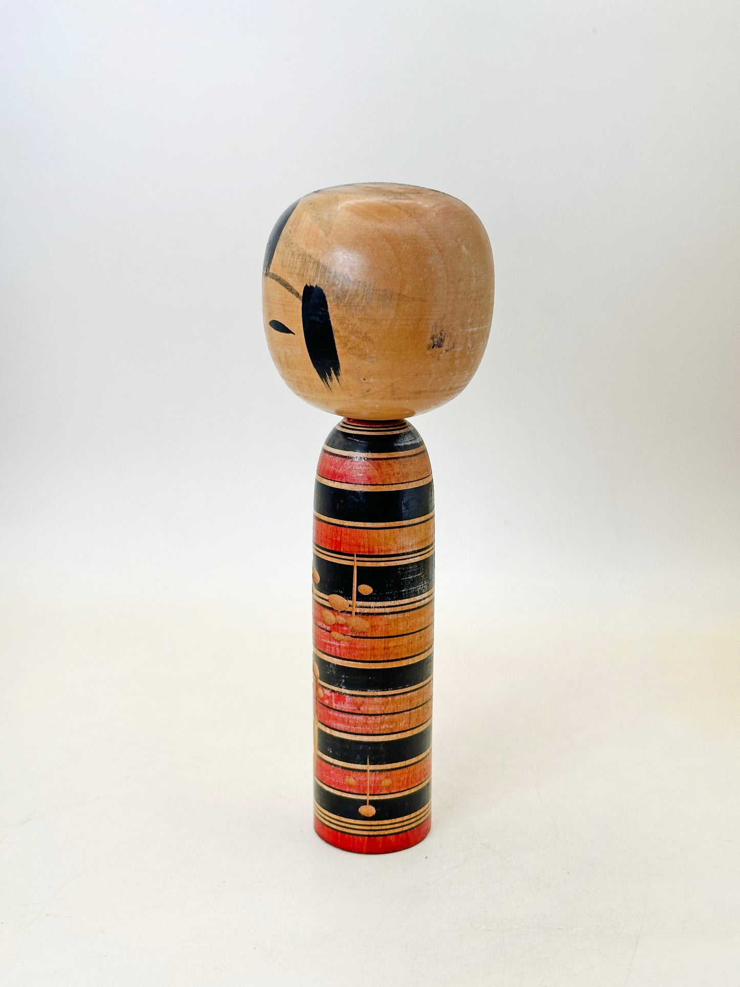 K15139 - Shingata Kokeshi by Shōichi 莊一