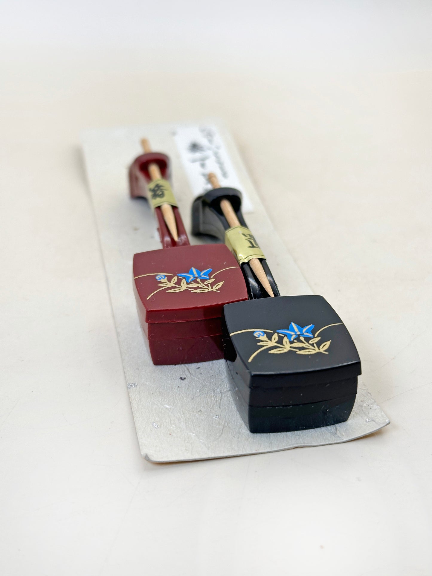 TB233 - Apoyapalillos y palillos de dientes 三味線