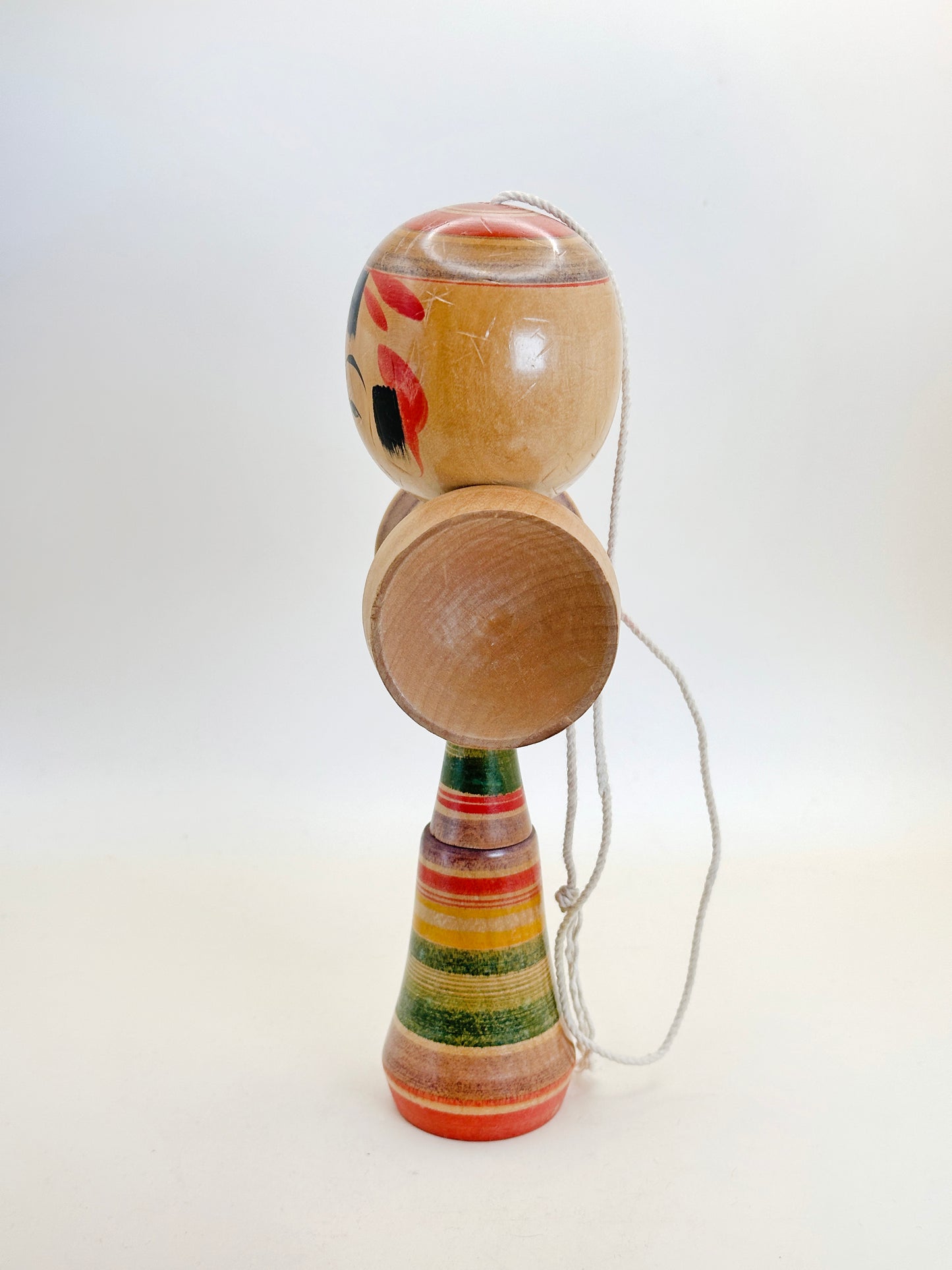 K20104 -  Folk Toy Kokeshi kendama ケン玉