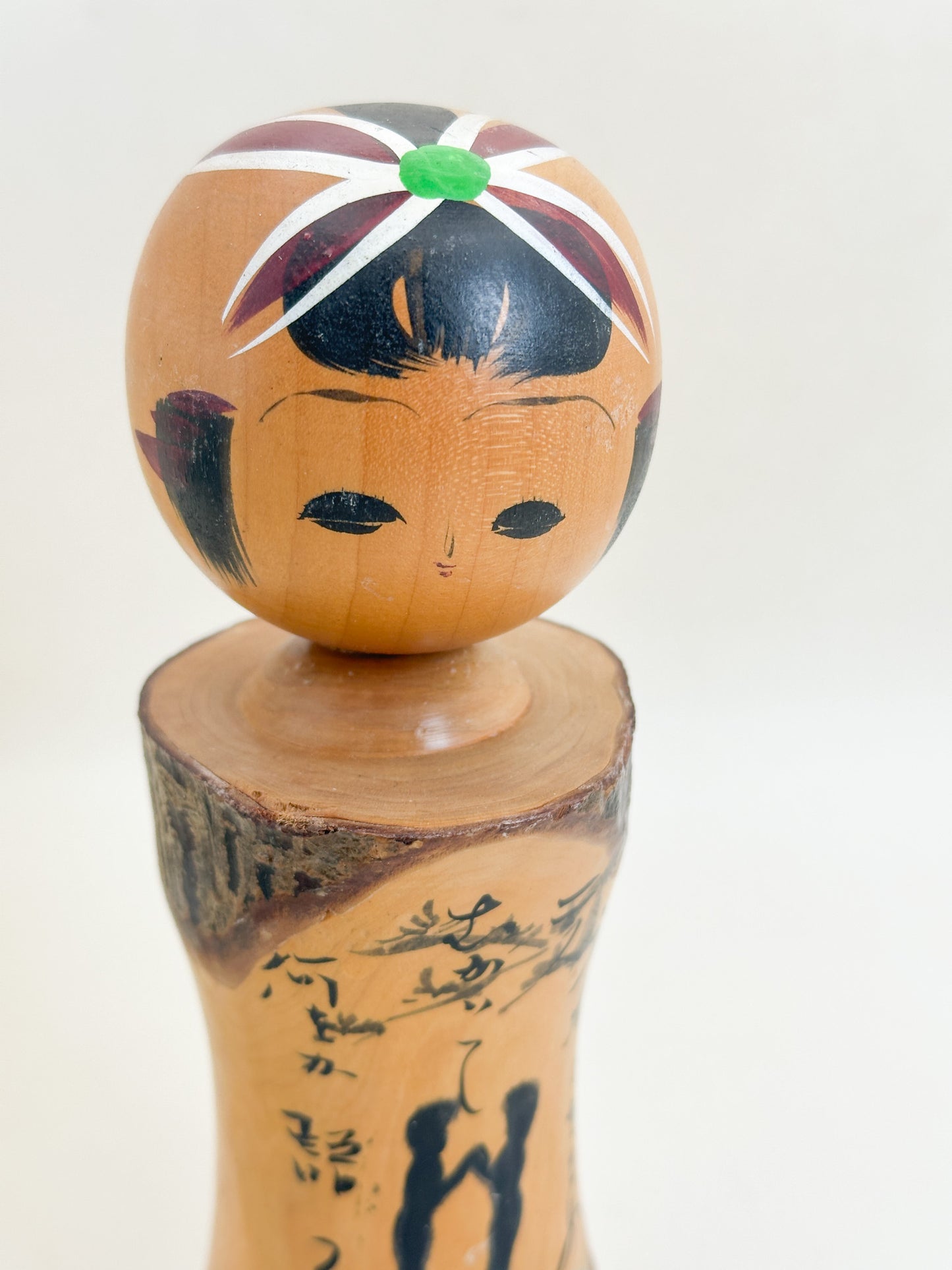 K18171 - Omiyage Kokeshi from Lake Towada 十和田湖