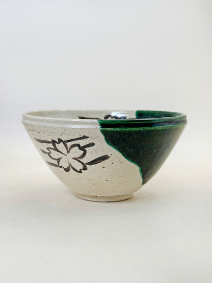 TC88 - Bol à matcha chawan d'Oribe-yaki 織部焼