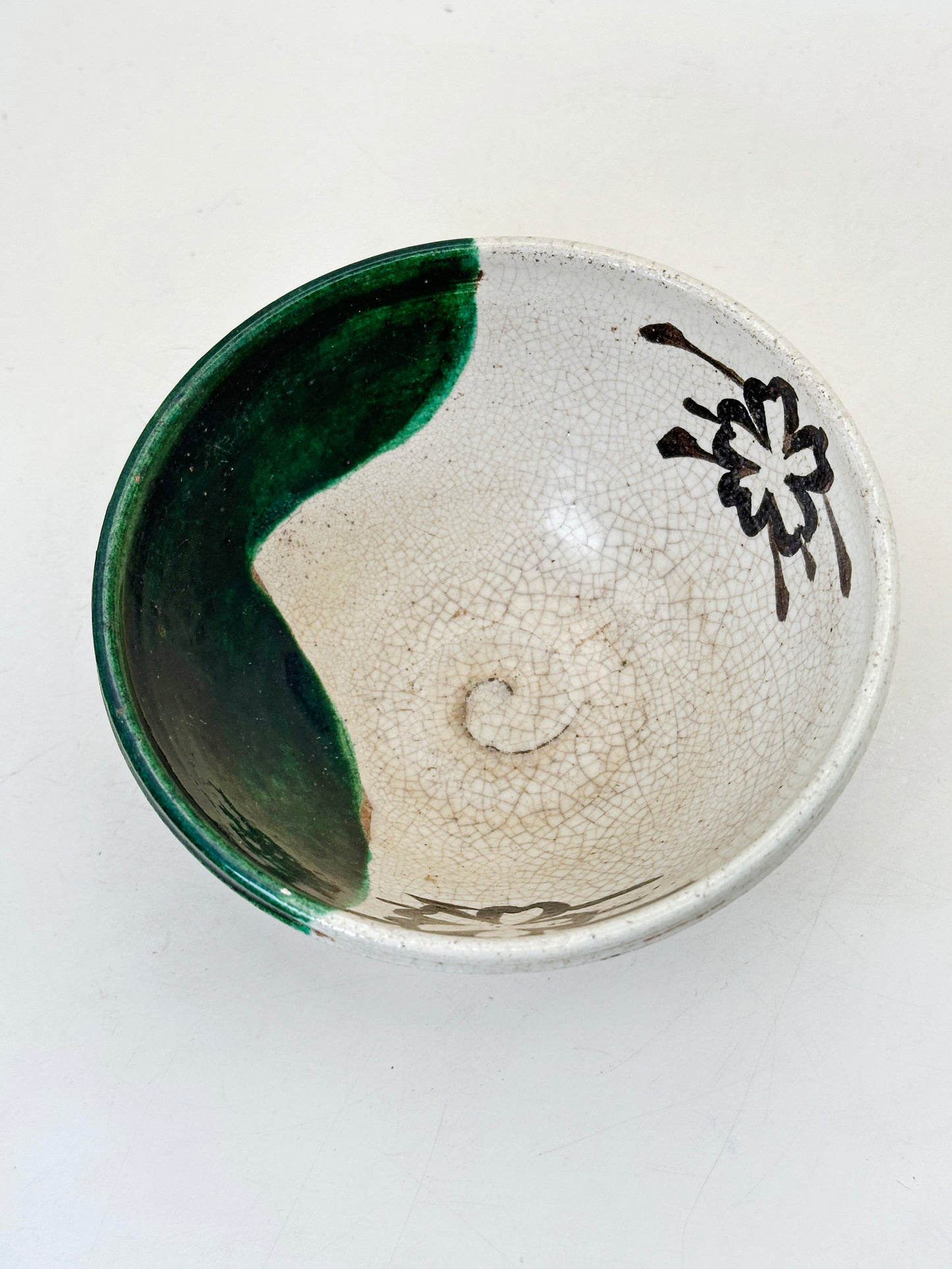 TC88 - Bol à matcha chawan d'Oribe-yaki 織部焼