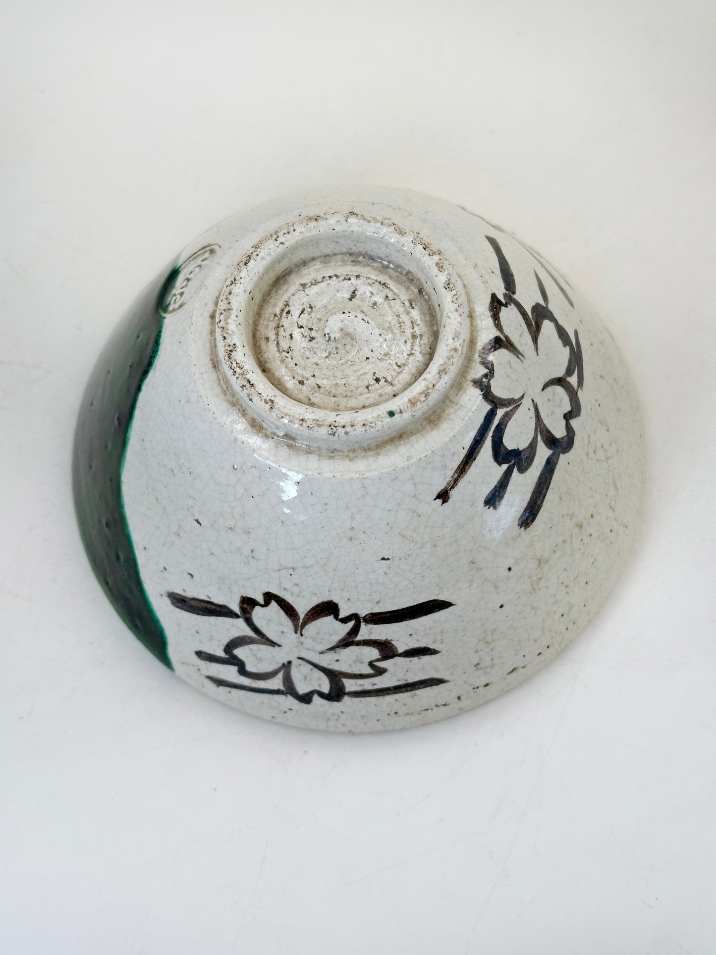 TC88 - Bol à matcha chawan d'Oribe-yaki 織部焼