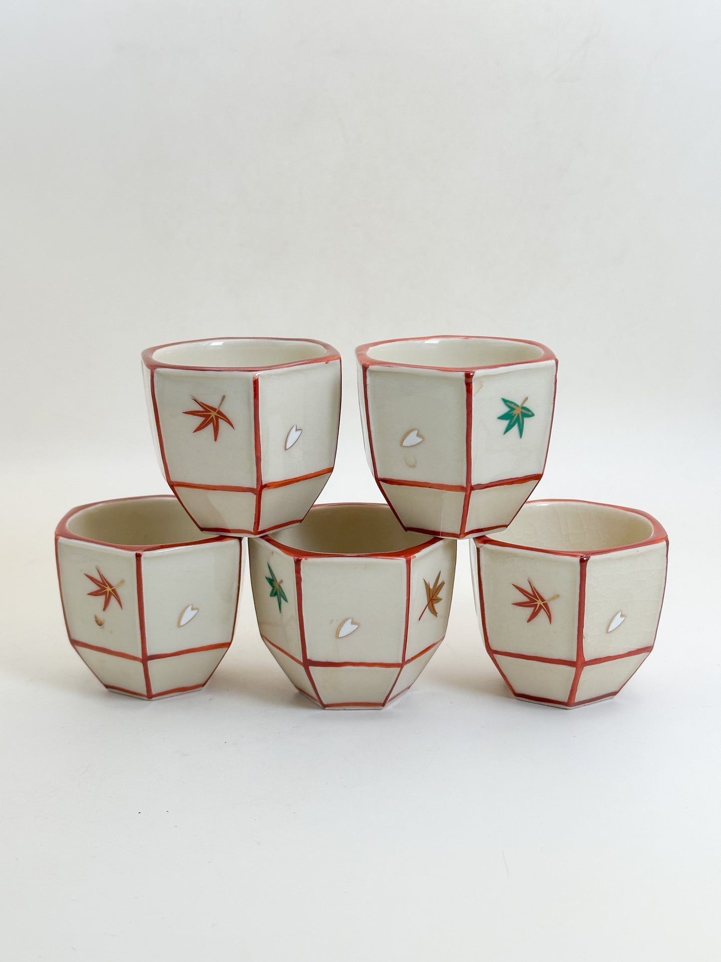 TB380 - Mino-yaki Small Bowls with Maple Leaf 美濃焼