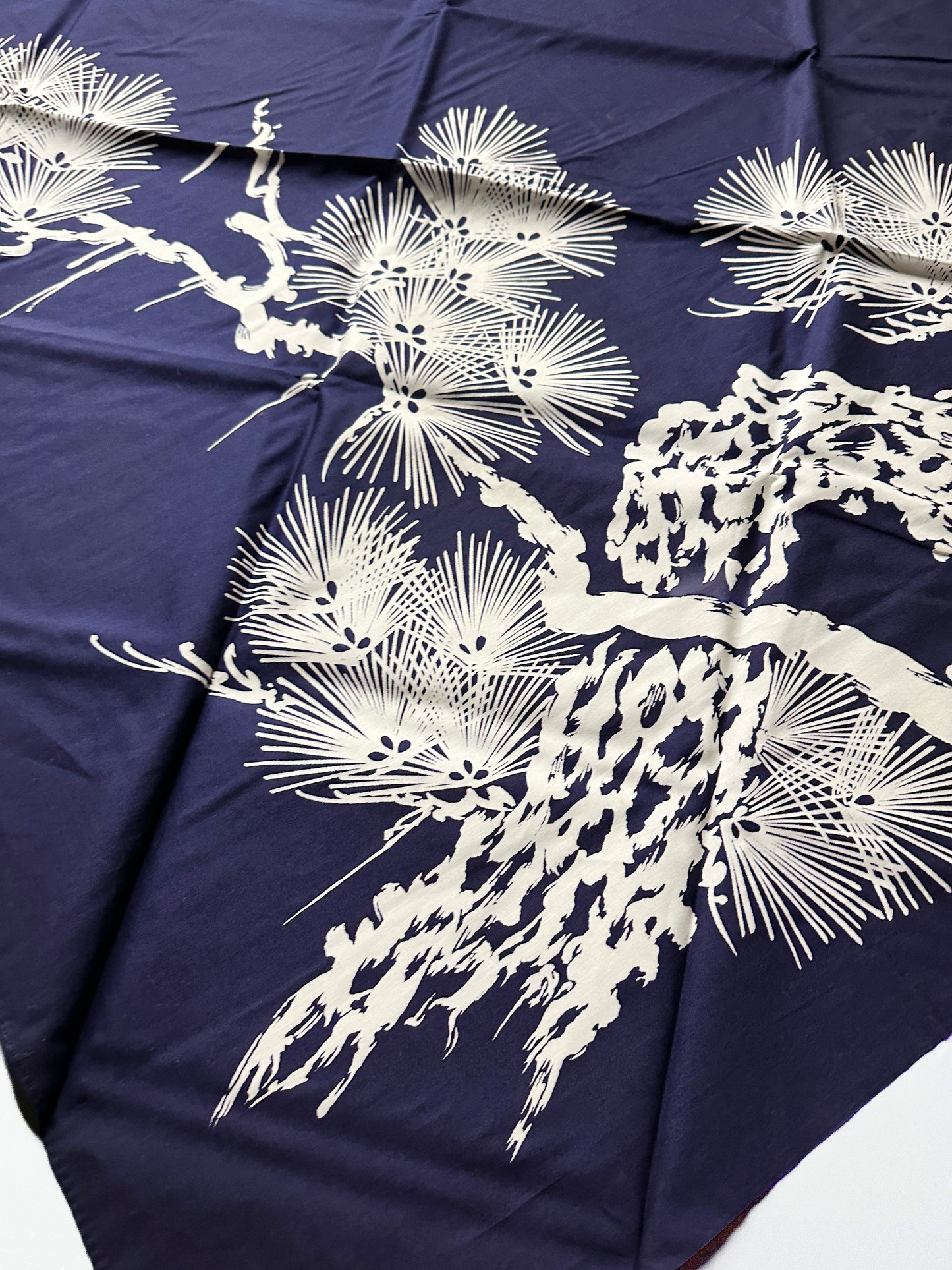 FA16 - Tela Furoshiki de Pino Matsu 松