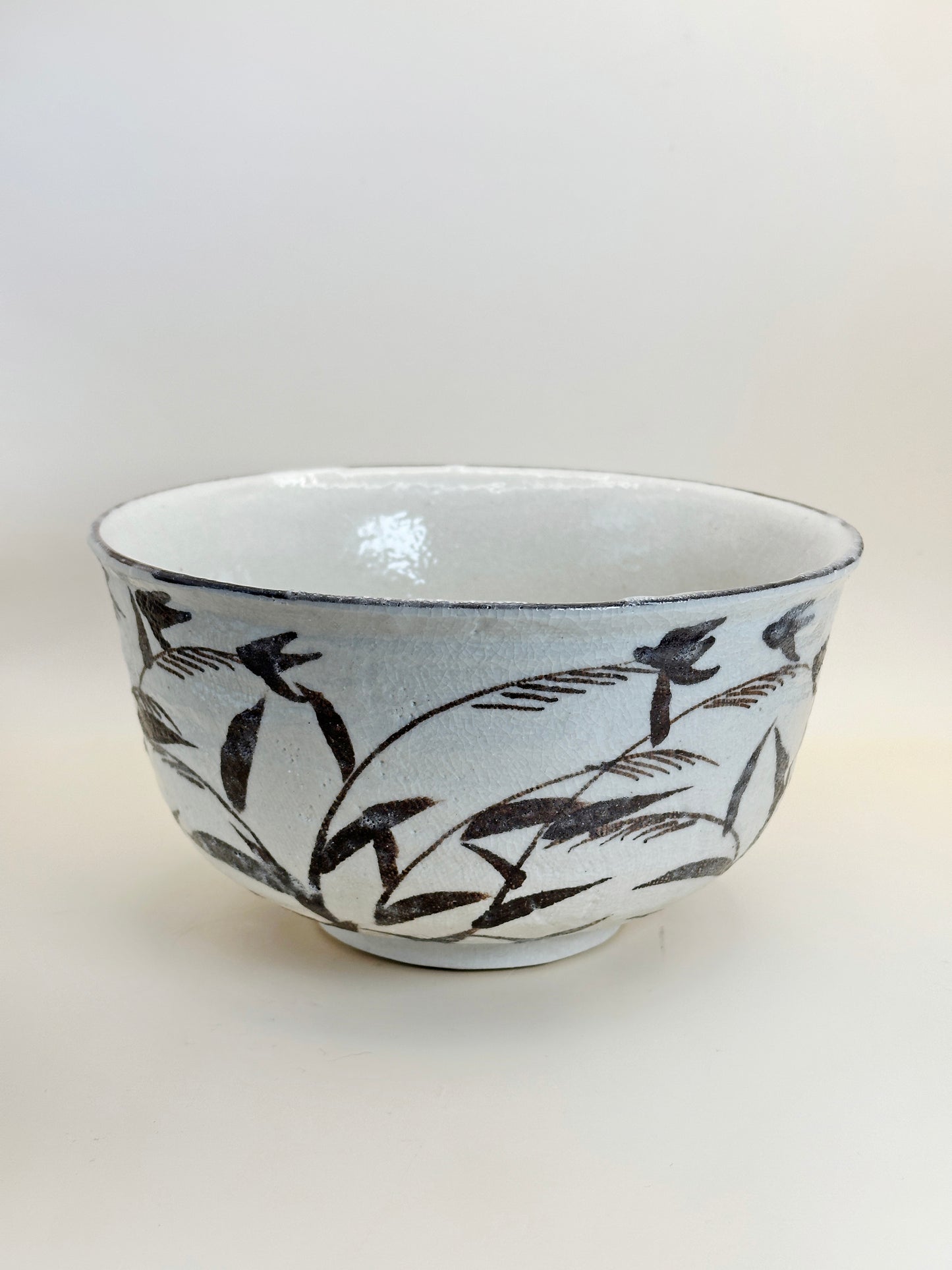 TB116 - Large Akazu-yaki Bowl by Ryūsen 赤津焼