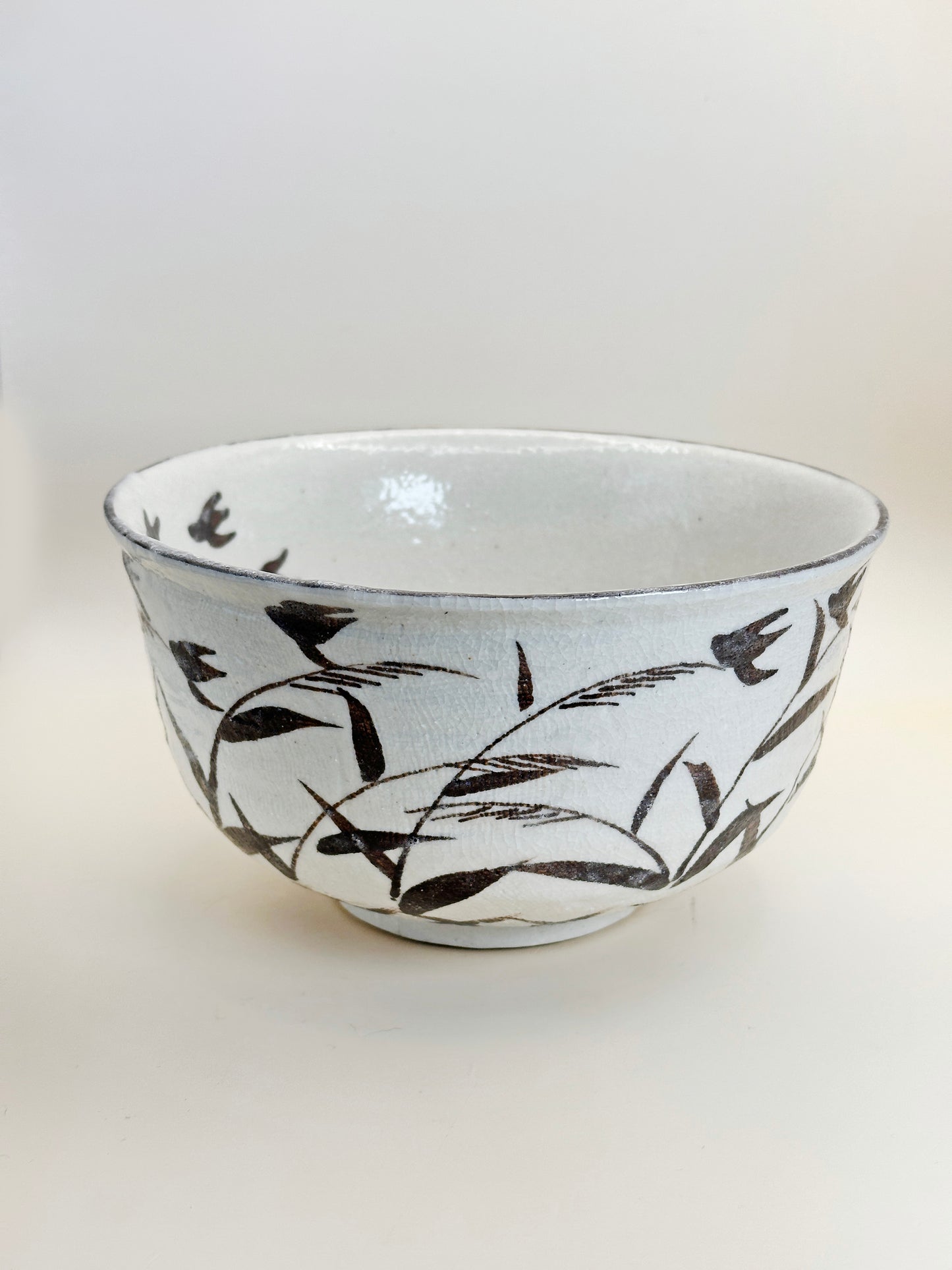 TB116 - Large Akazu-yaki Bowl by Ryūsen 赤津焼