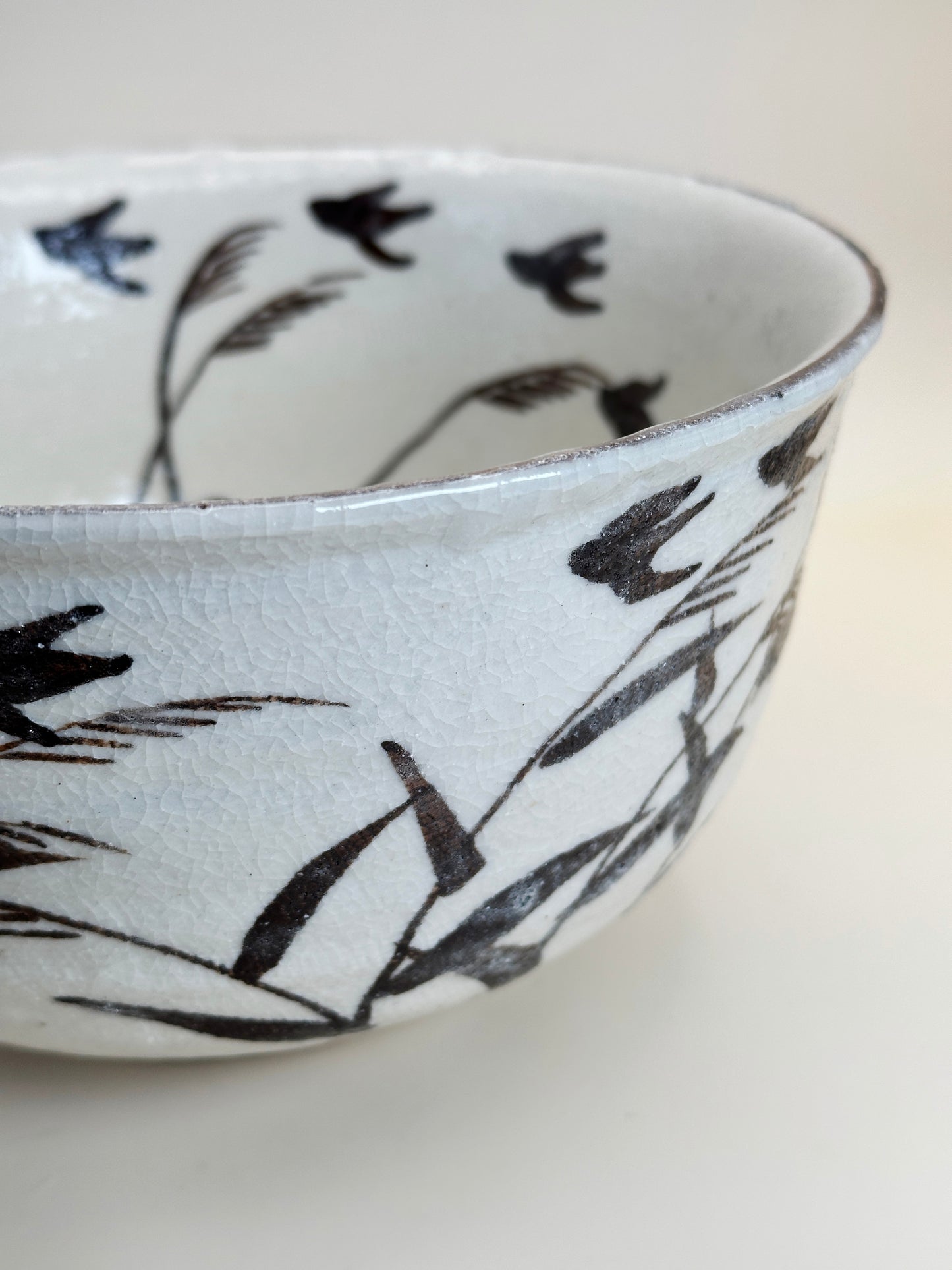 TB116 - Large Akazu-yaki Bowl by Ryūsen 赤津焼