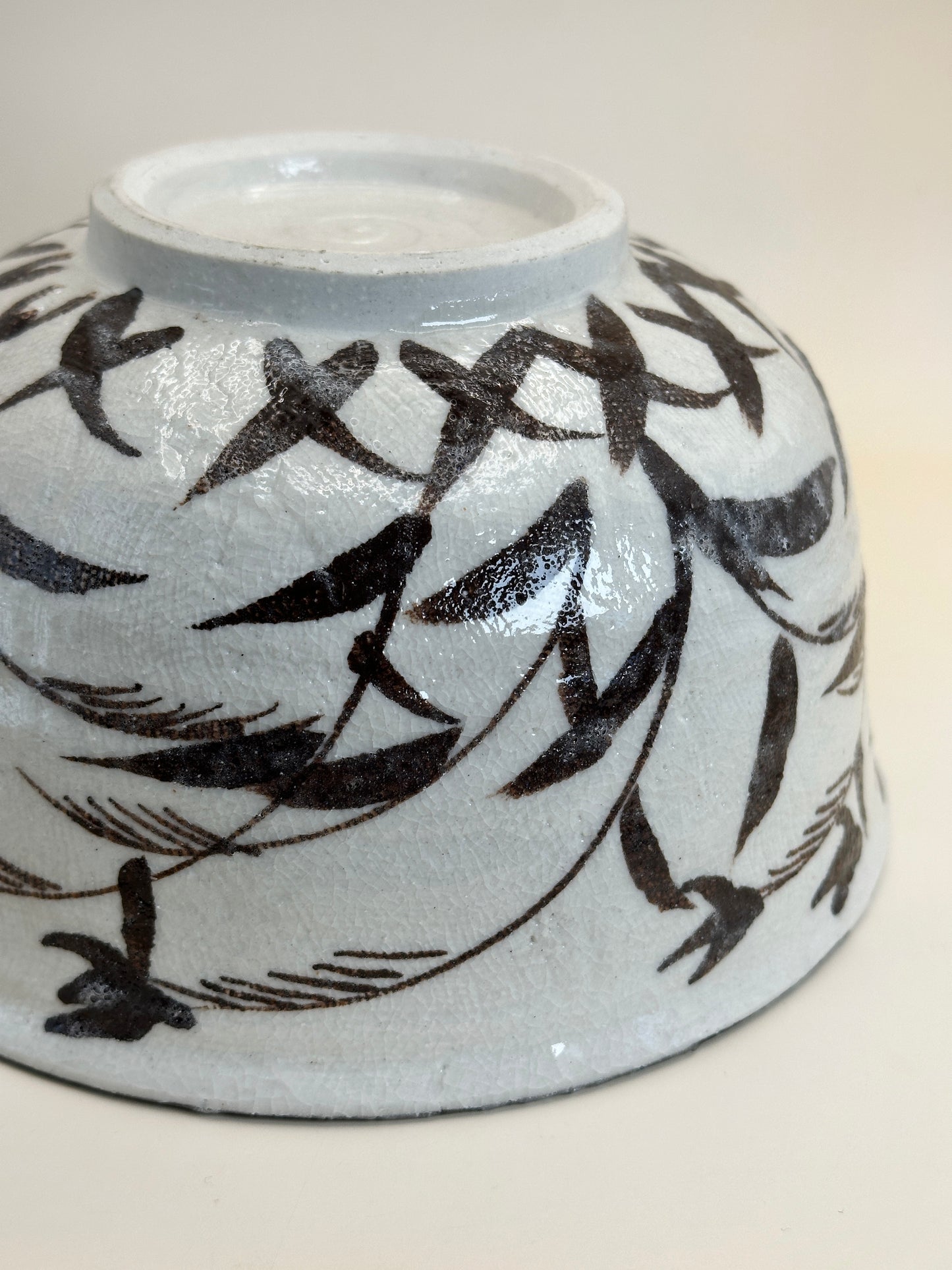 TB116 - Large Akazu-yaki Bowl by Ryūsen 赤津焼