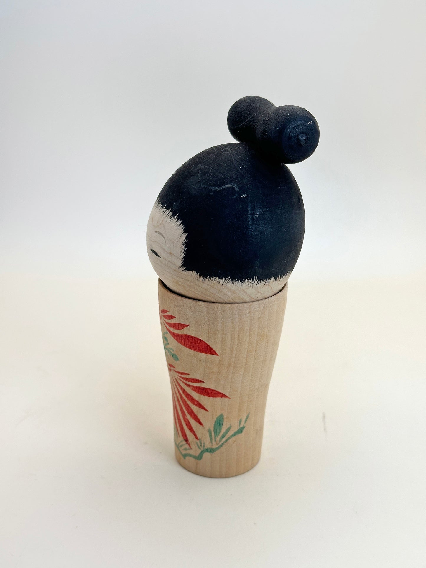 K15102 - Sosaku Shingata Kokeshi by Yoshio 良雄