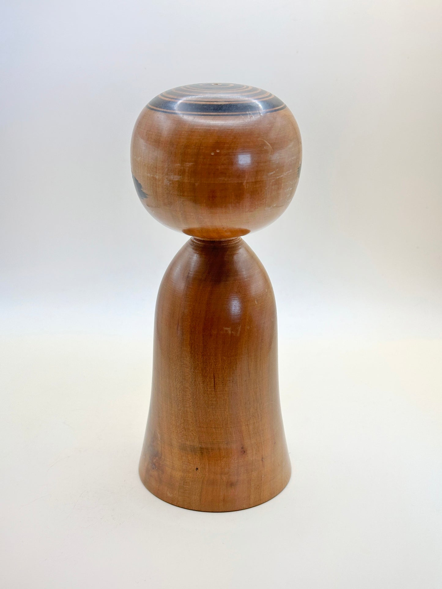 K20106 - Yajirō-style Kokeshi by Hisashiro Niiyama 新山久城