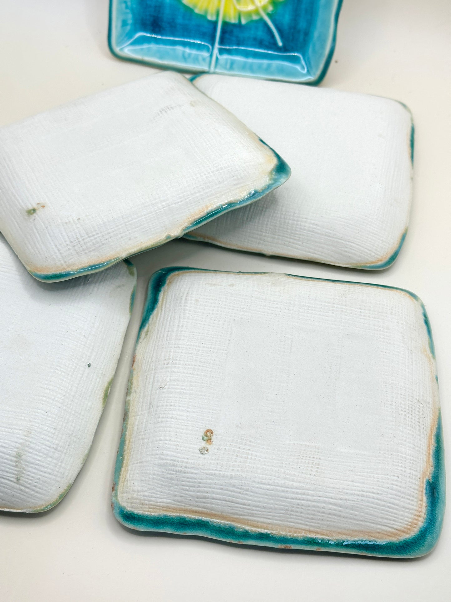 TB121 - Ginkgo-Motif Small Plate Set by Suisen 赤津焼 翠泉